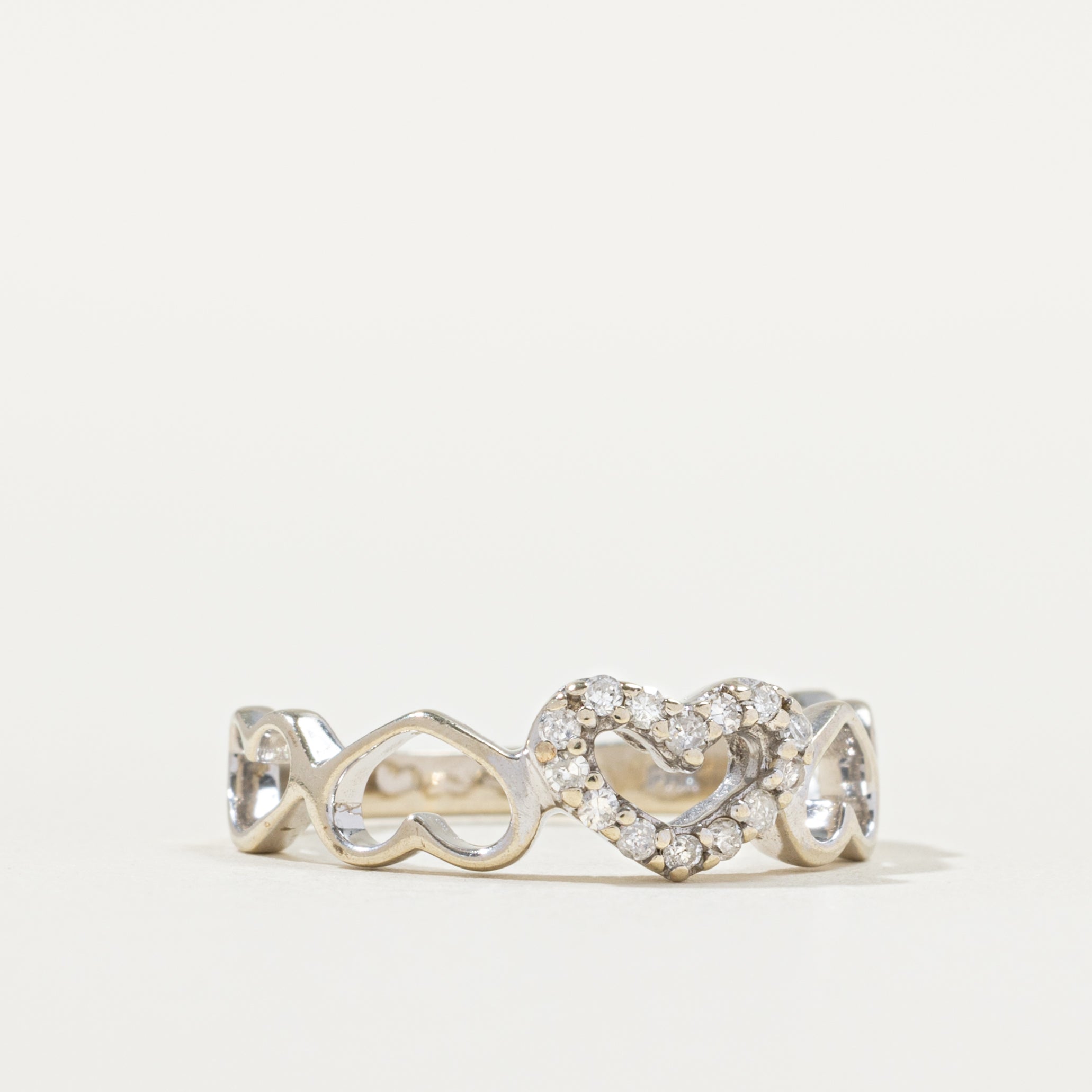 Pave Set Diamond Heart Band | SZ 6.0 |
