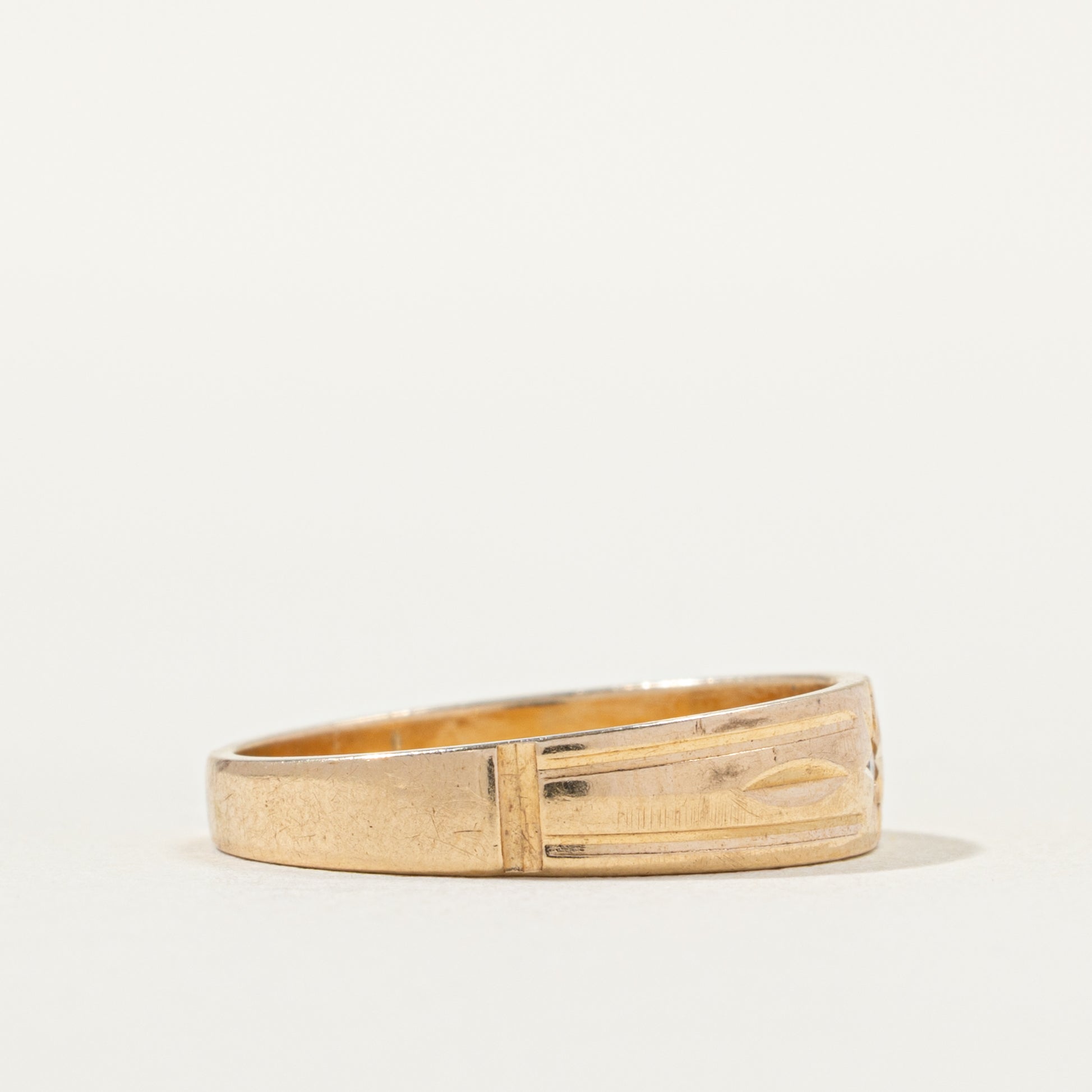 Star Set Diamond Engraved Band | SZ 7.0 |