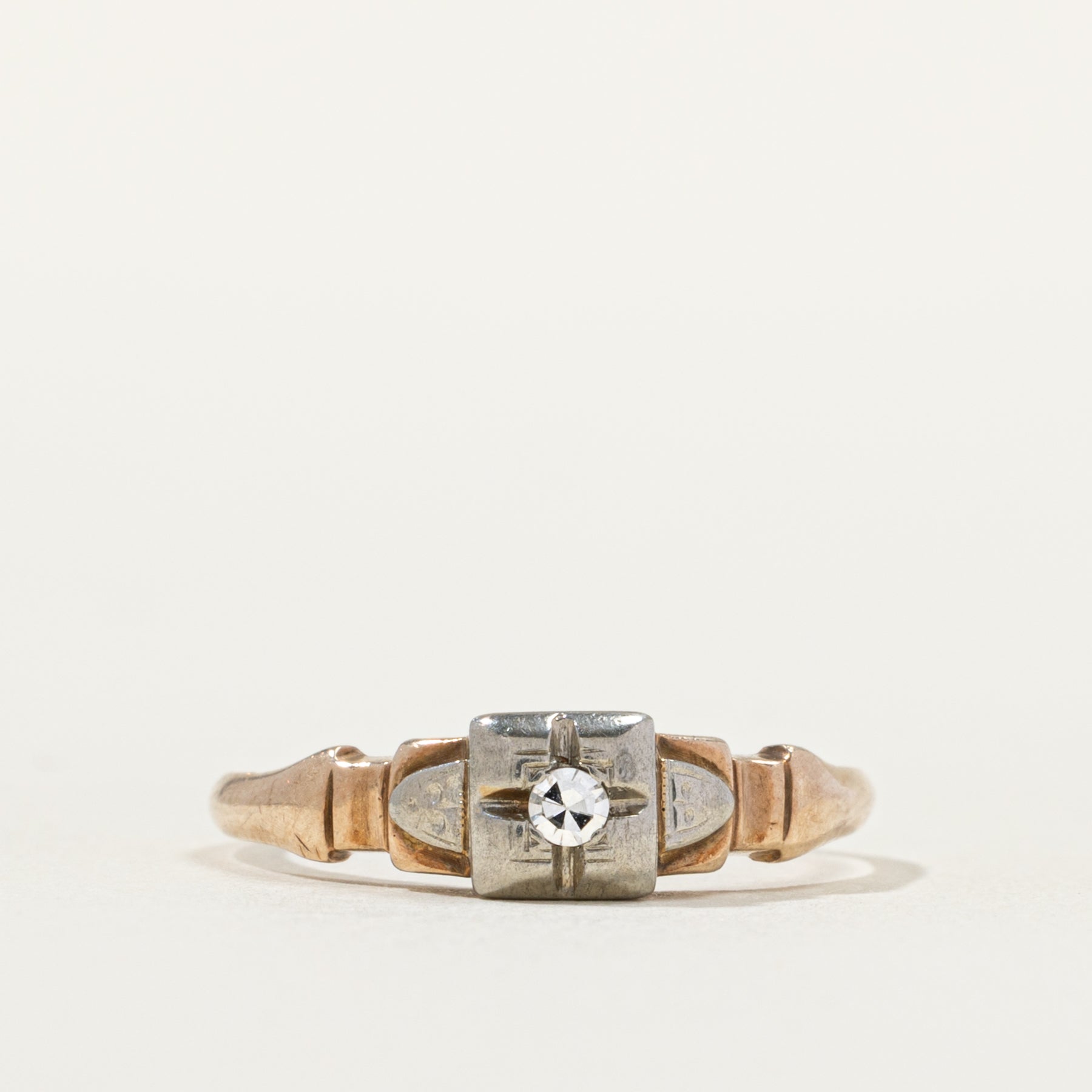 Bague géométrique rainurée en diamant bicolore | Taille 5,75 |