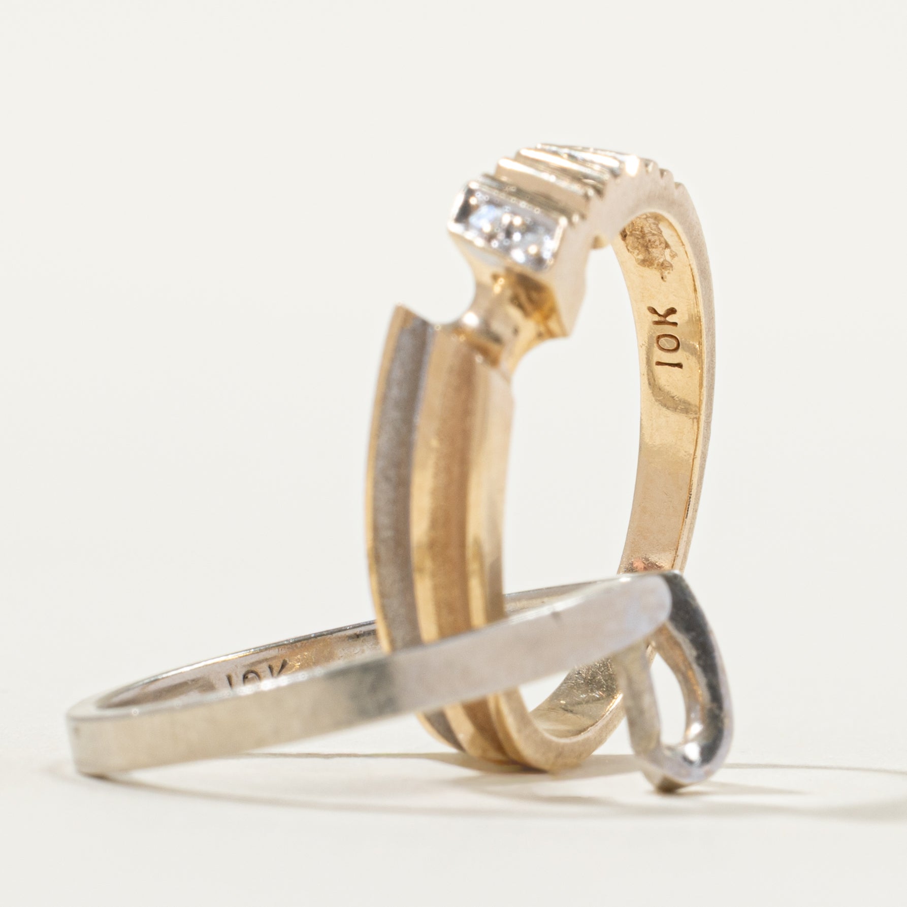 Two Tone Diamond Interlocking Band | SZ 7.0 |