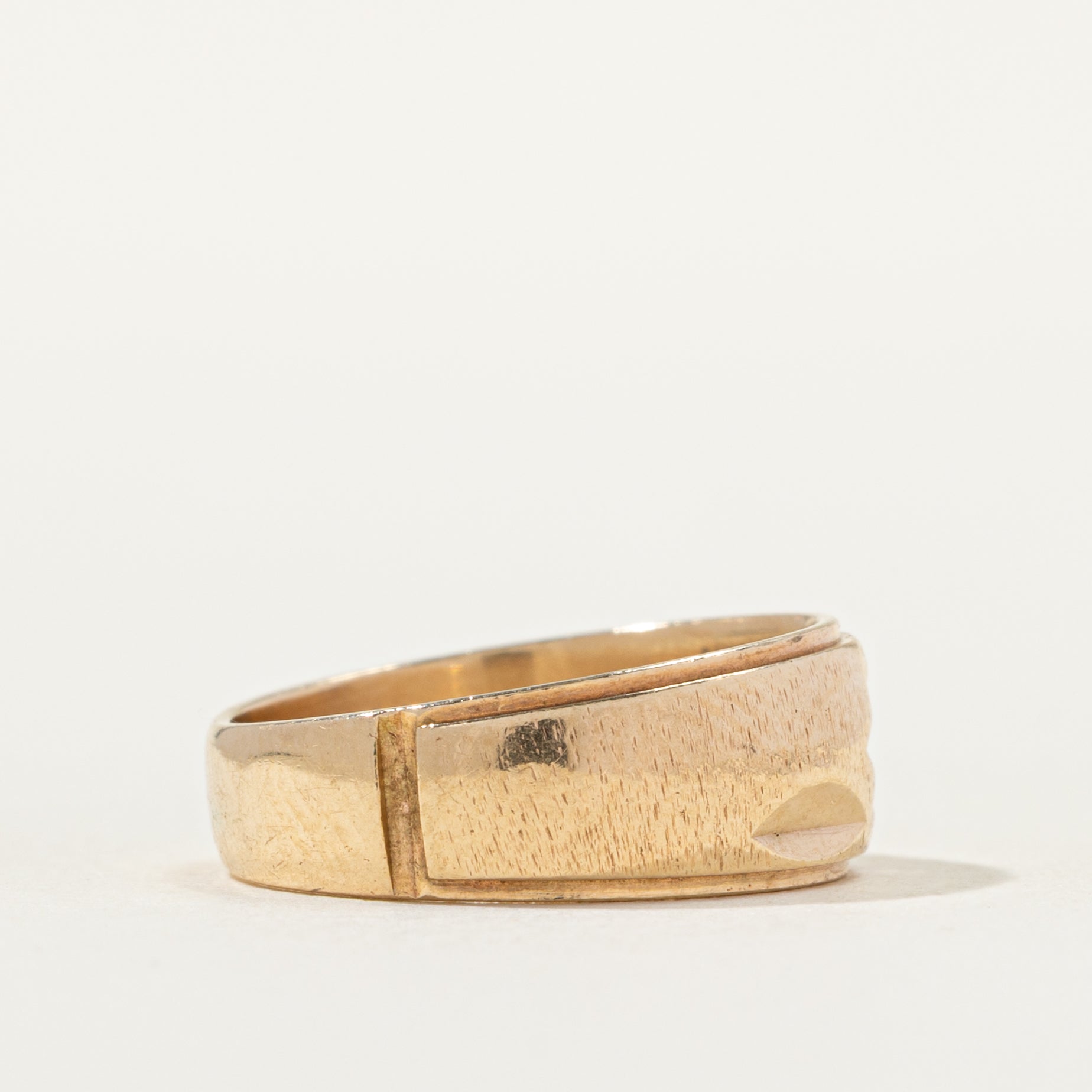 Star Set Diamond Textured Band | SZ 5.0 |