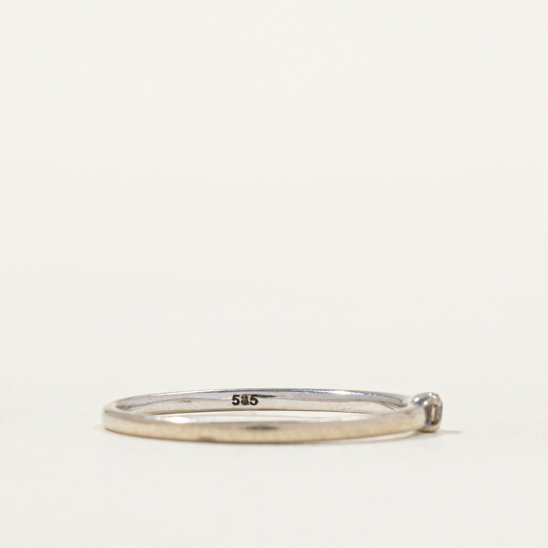 Bague fine solitaire en diamant | Taille 4,75 | 1,19 mm |