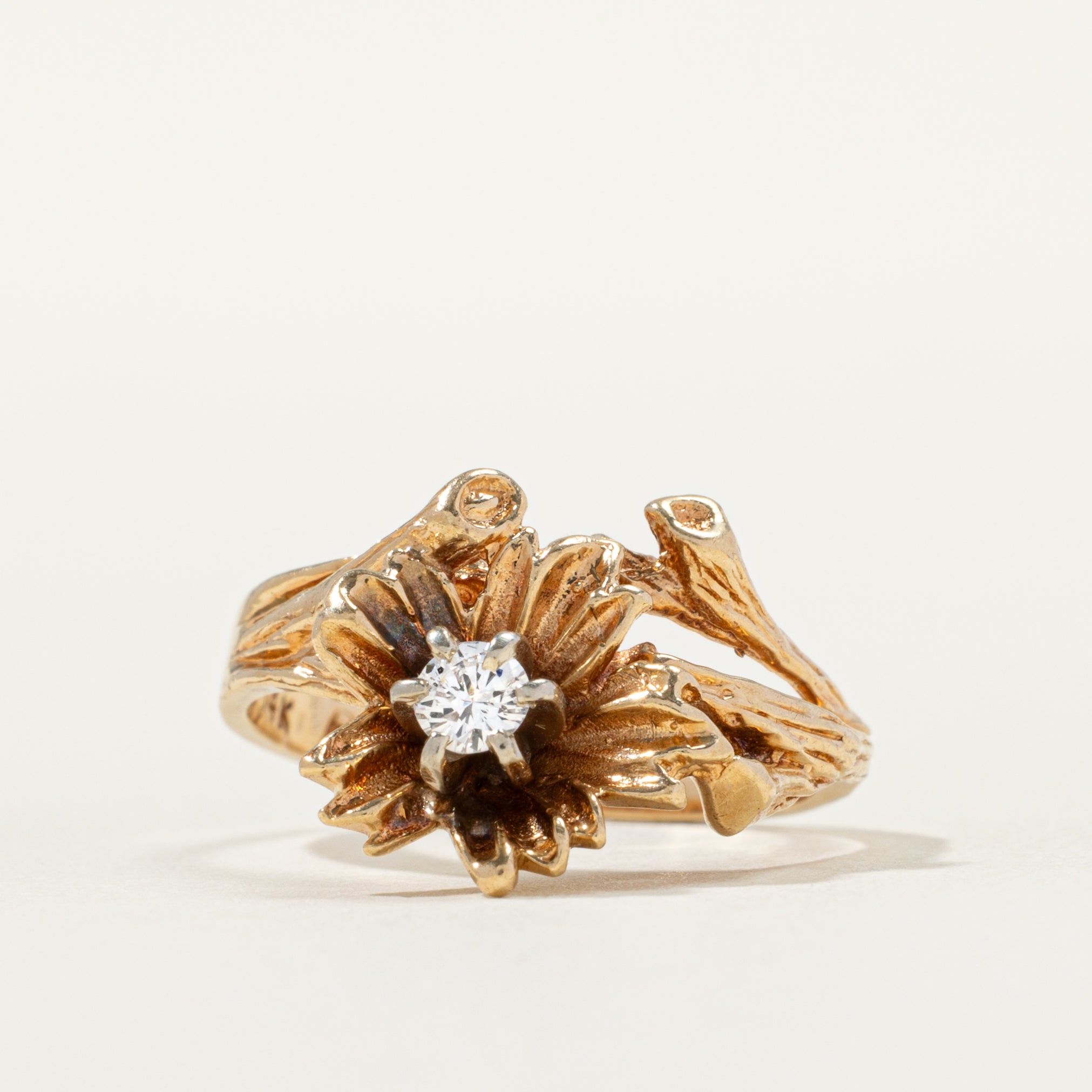 Diamond Textured Floral Ring | 0.14ctw | SZ 6.5 |