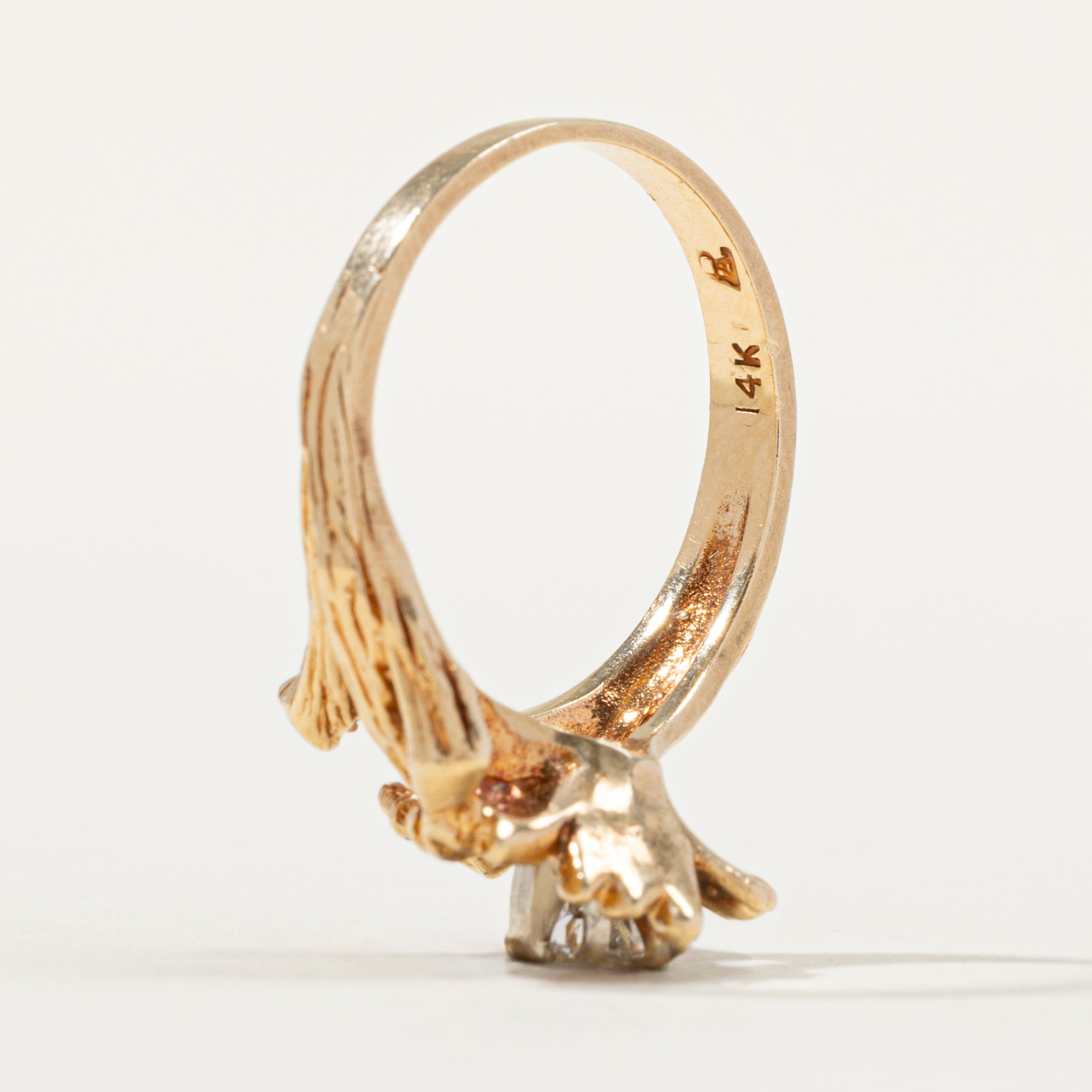 Diamond Textured Floral Ring | 0.14ctw | SZ 6.5 |