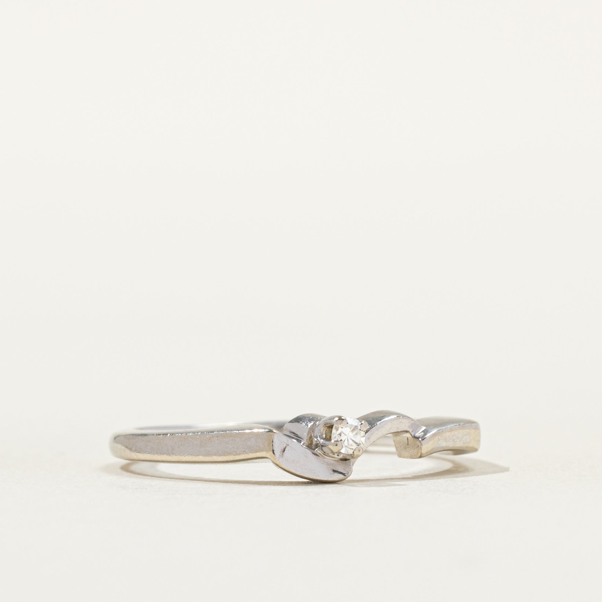 Bague contour en or blanc et diamants | Taille 5,75 |