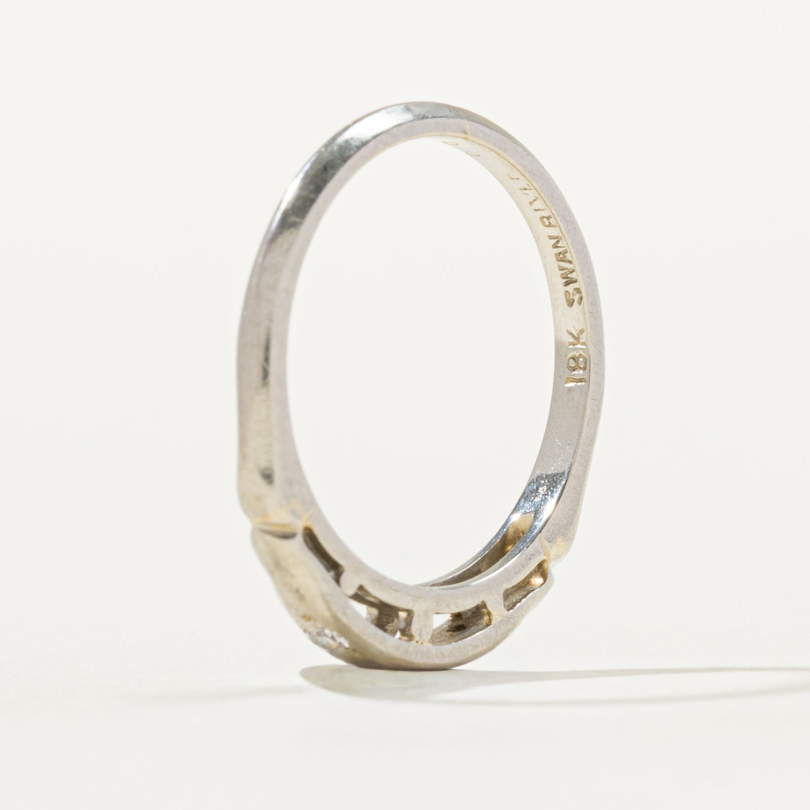 18k Three Stone Diamond Band | 2.14mm | SZ 4.25 |