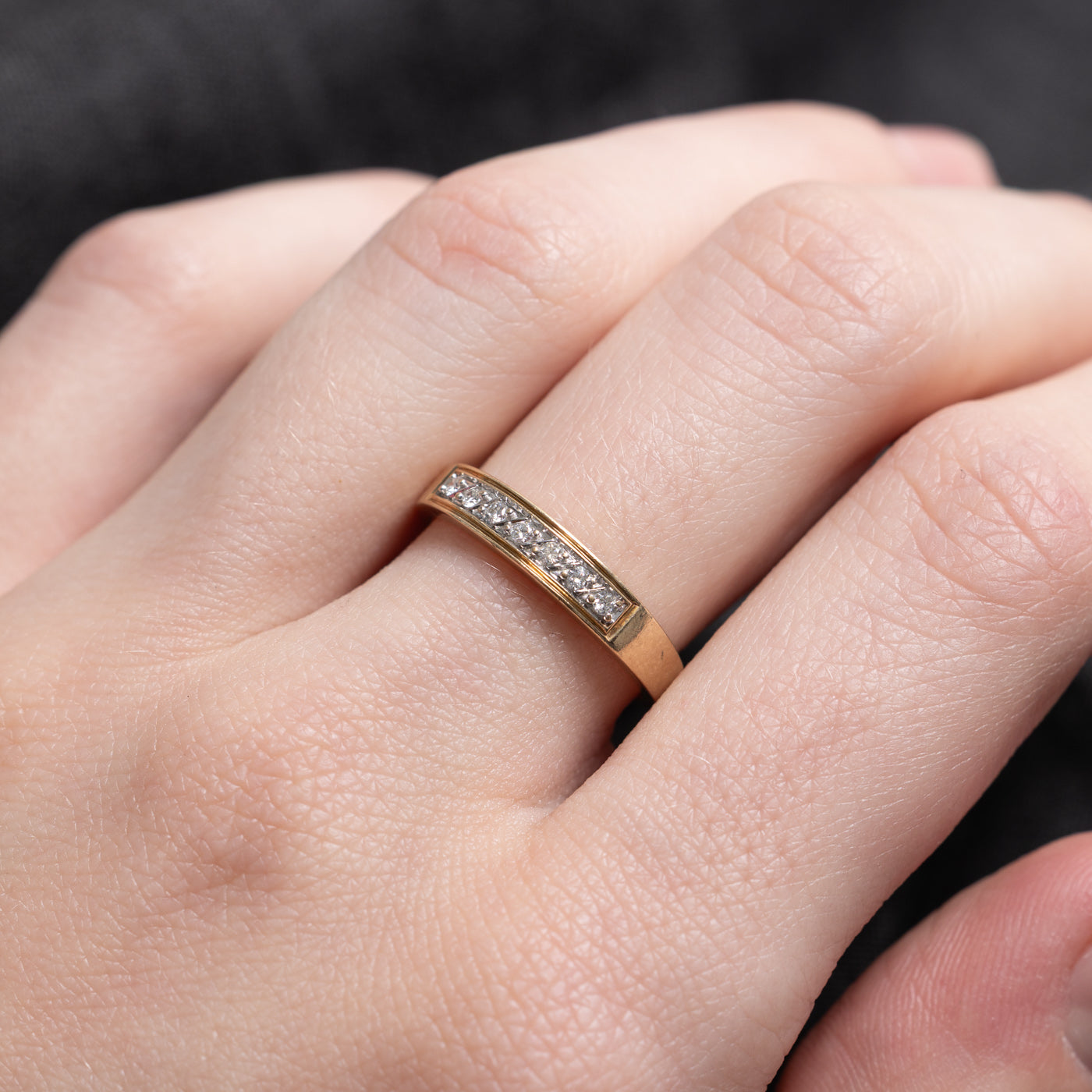 10k Seven Stone Diamond Band | SZ 6.0 |