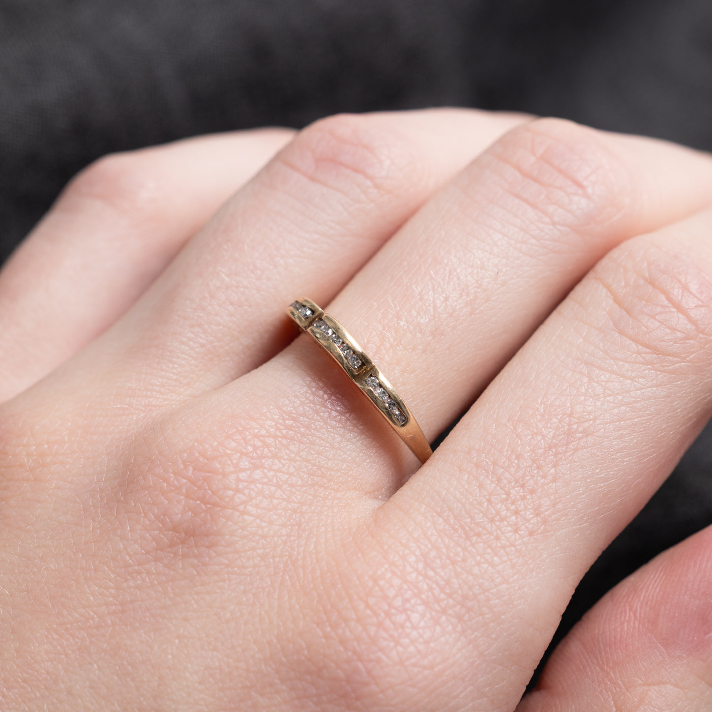 Channel Set Diamond Scalloped Band | SZ 7.5 |