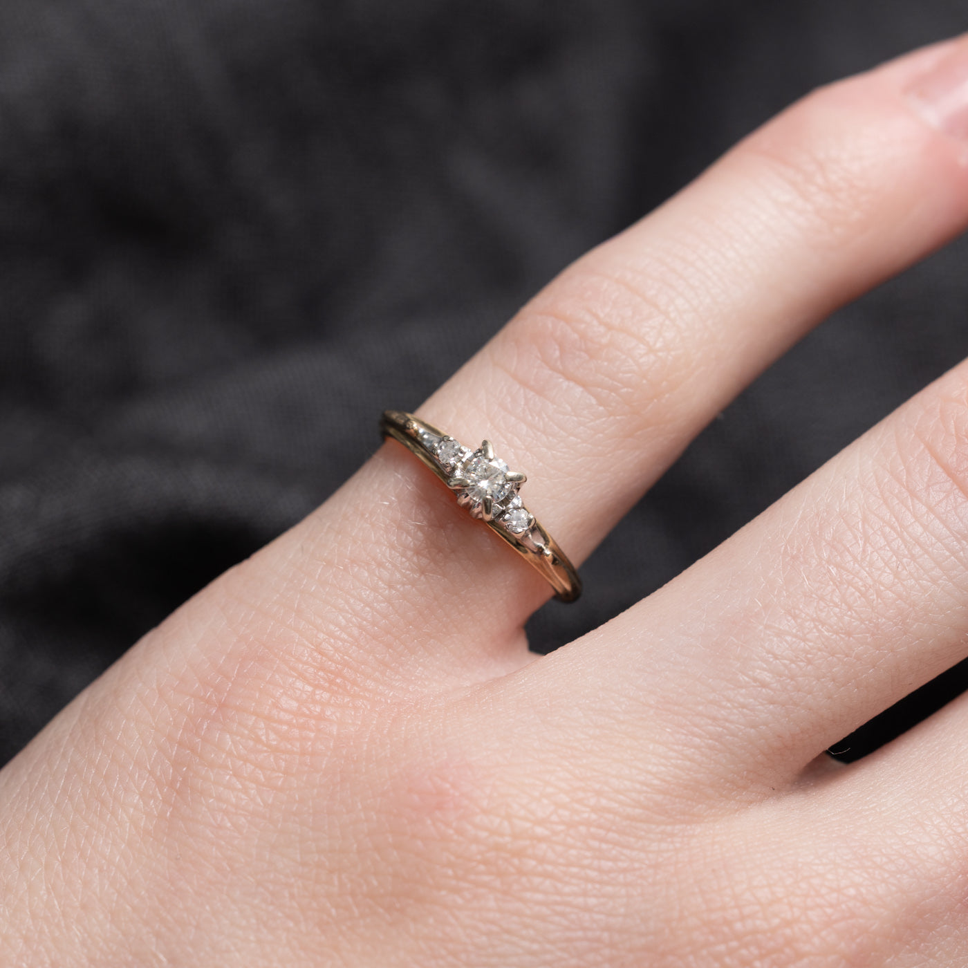 14k Illusion Set Diamond Accented Ring | SZ 3.5 |