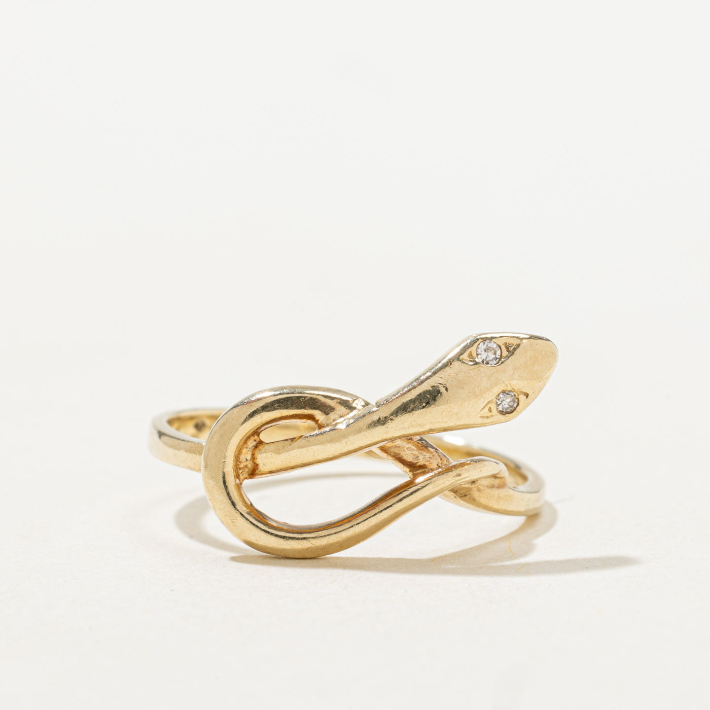 Flush Set Diamond Snake Crossover Ring | SZ 7.0 |