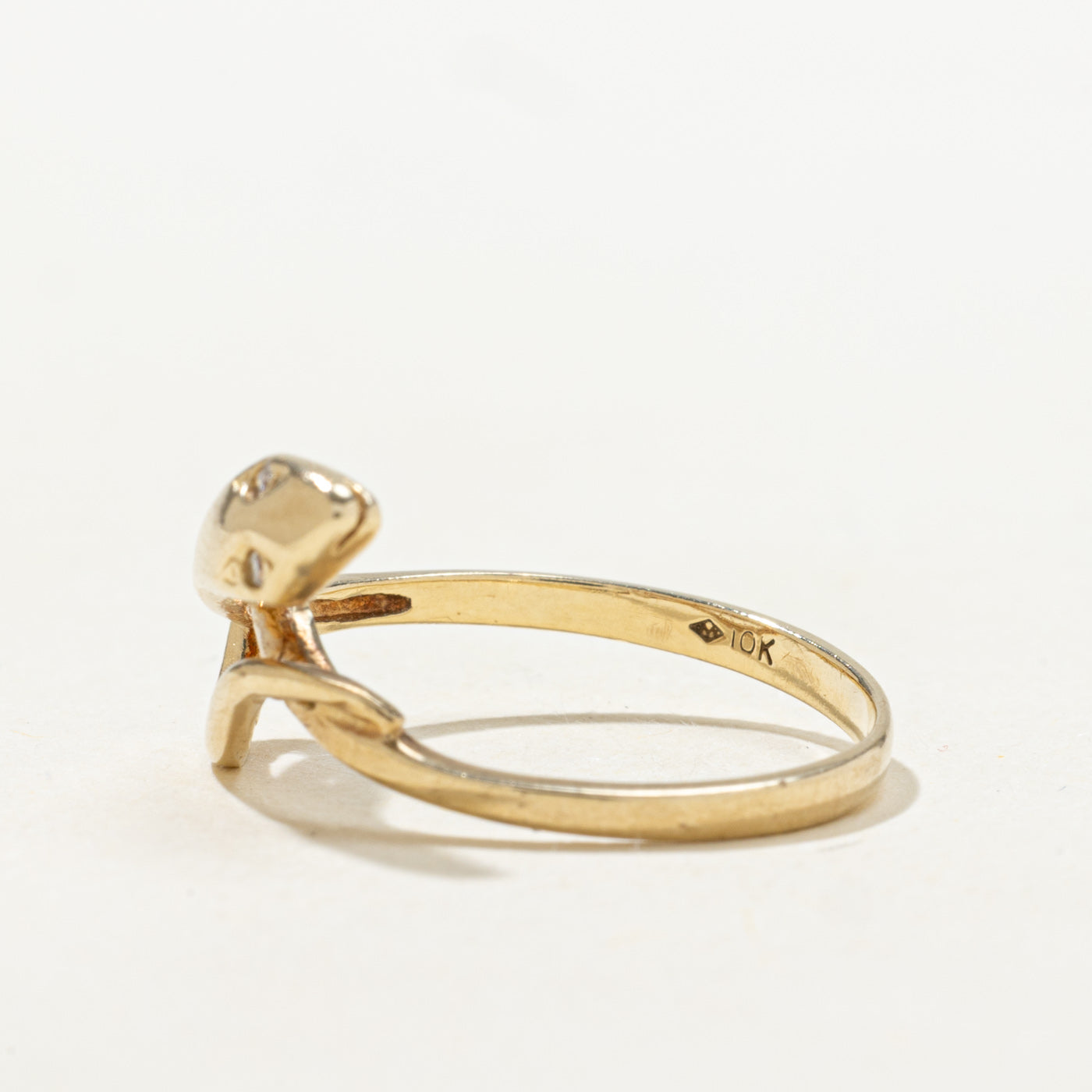 Flush Set Diamond Snake Crossover Ring | SZ 7.0 |