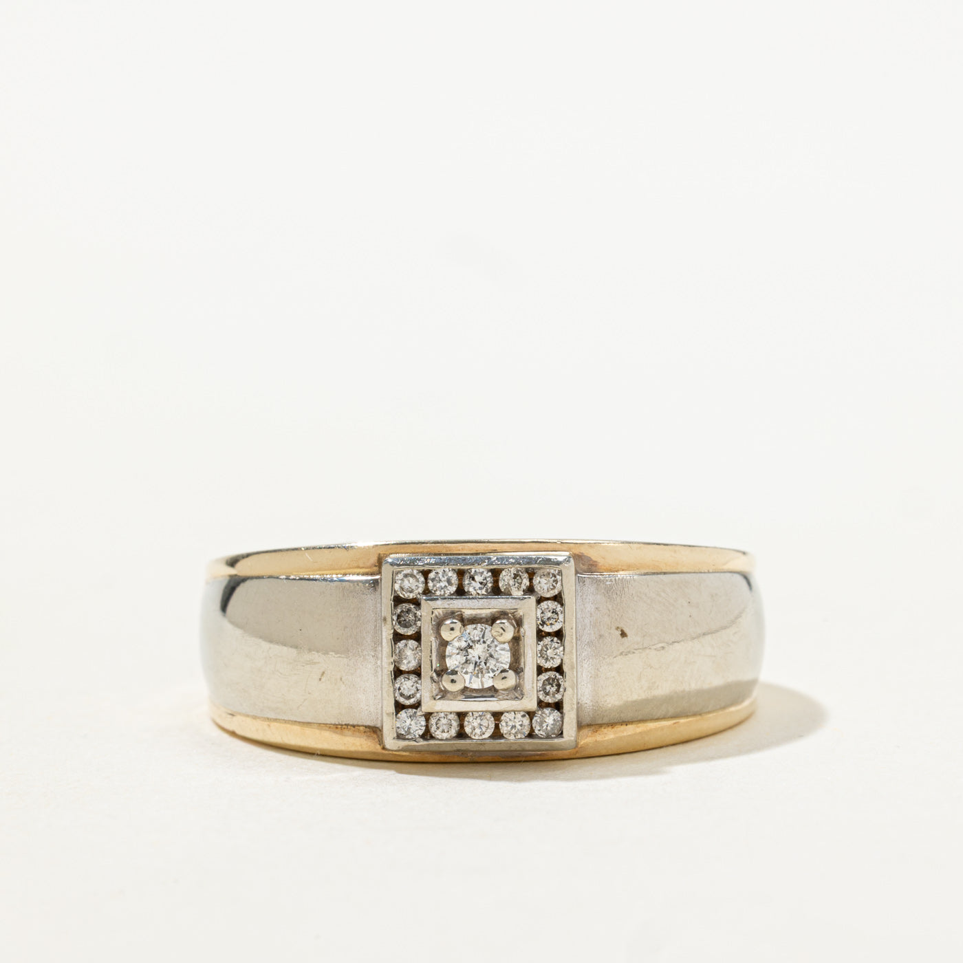 Alliance bicolore or et diamants, sertie d'un halo carré | Taille 13 |