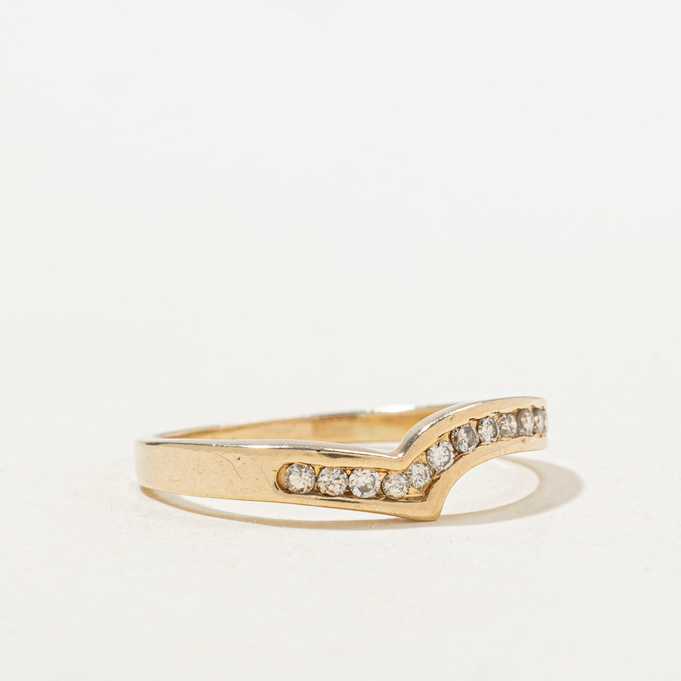 Channel Set Diamond Chevron Ring | SZ 7.5 |