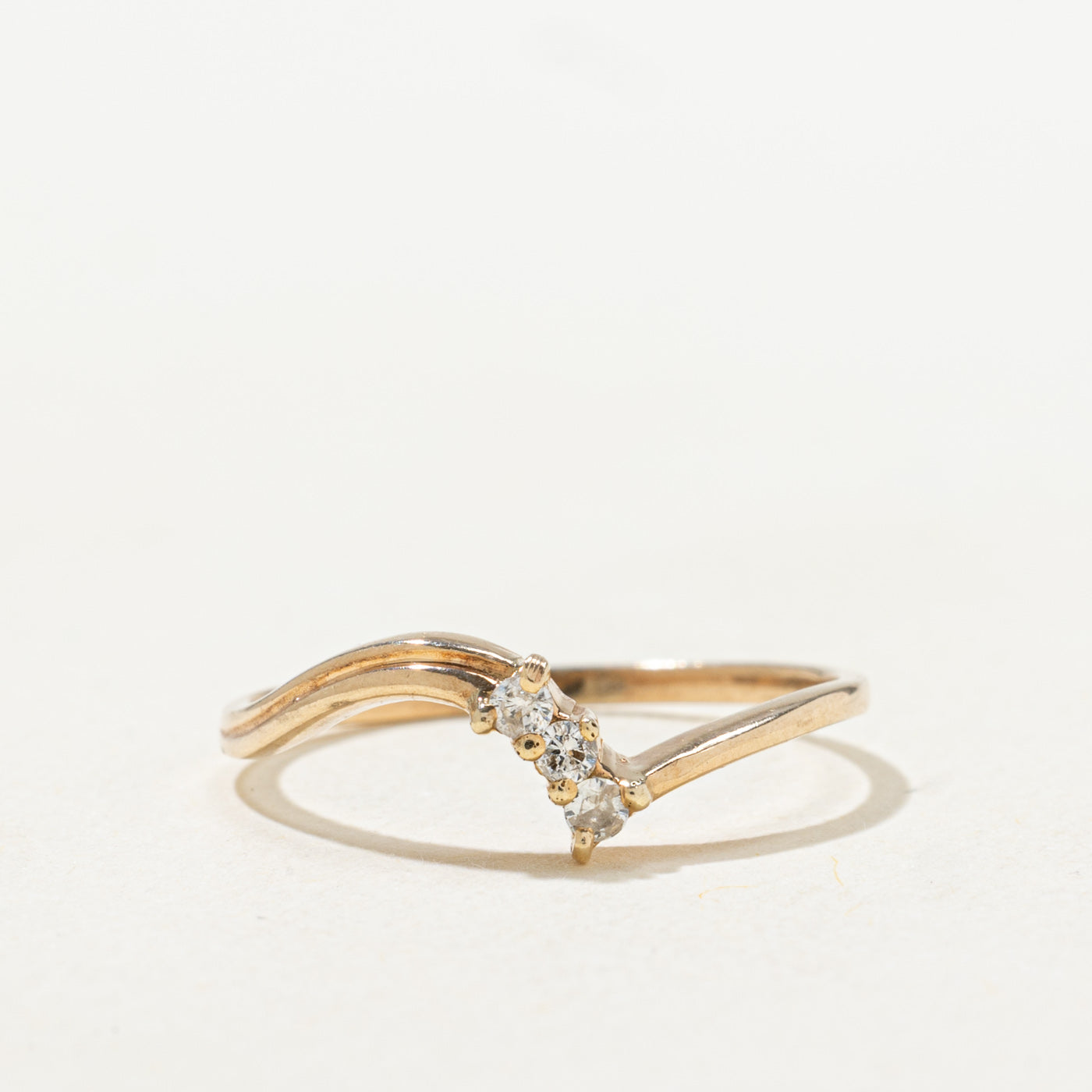 Three Stone Diamond Chevron Ring | SZ 6.0 |