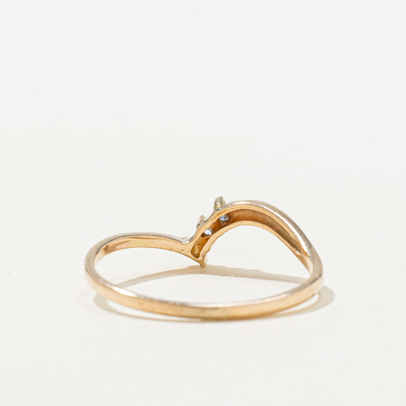 Three Stone Diamond Chevron Ring | SZ 6.0 |