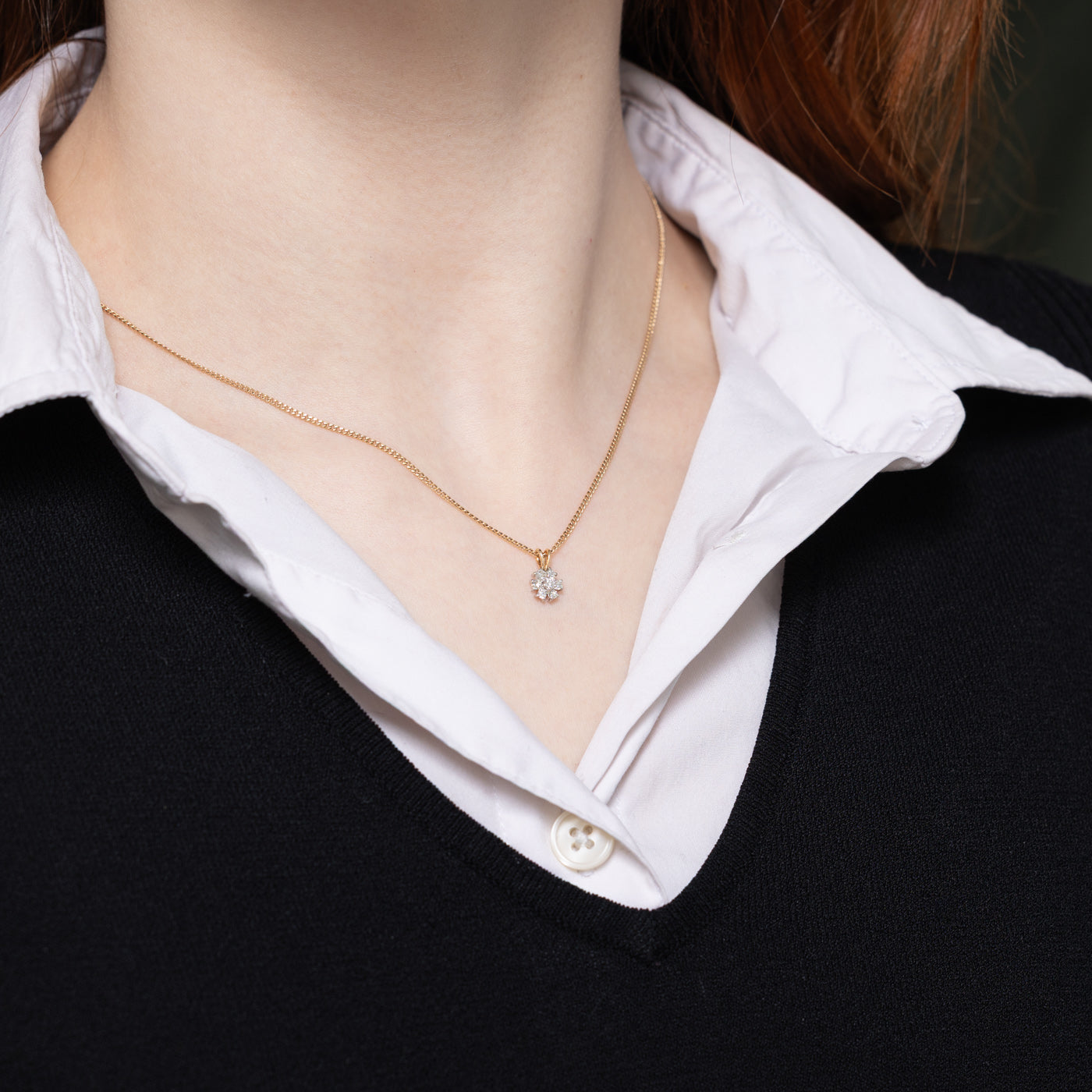 Pendentif en forme de pétale de diamant