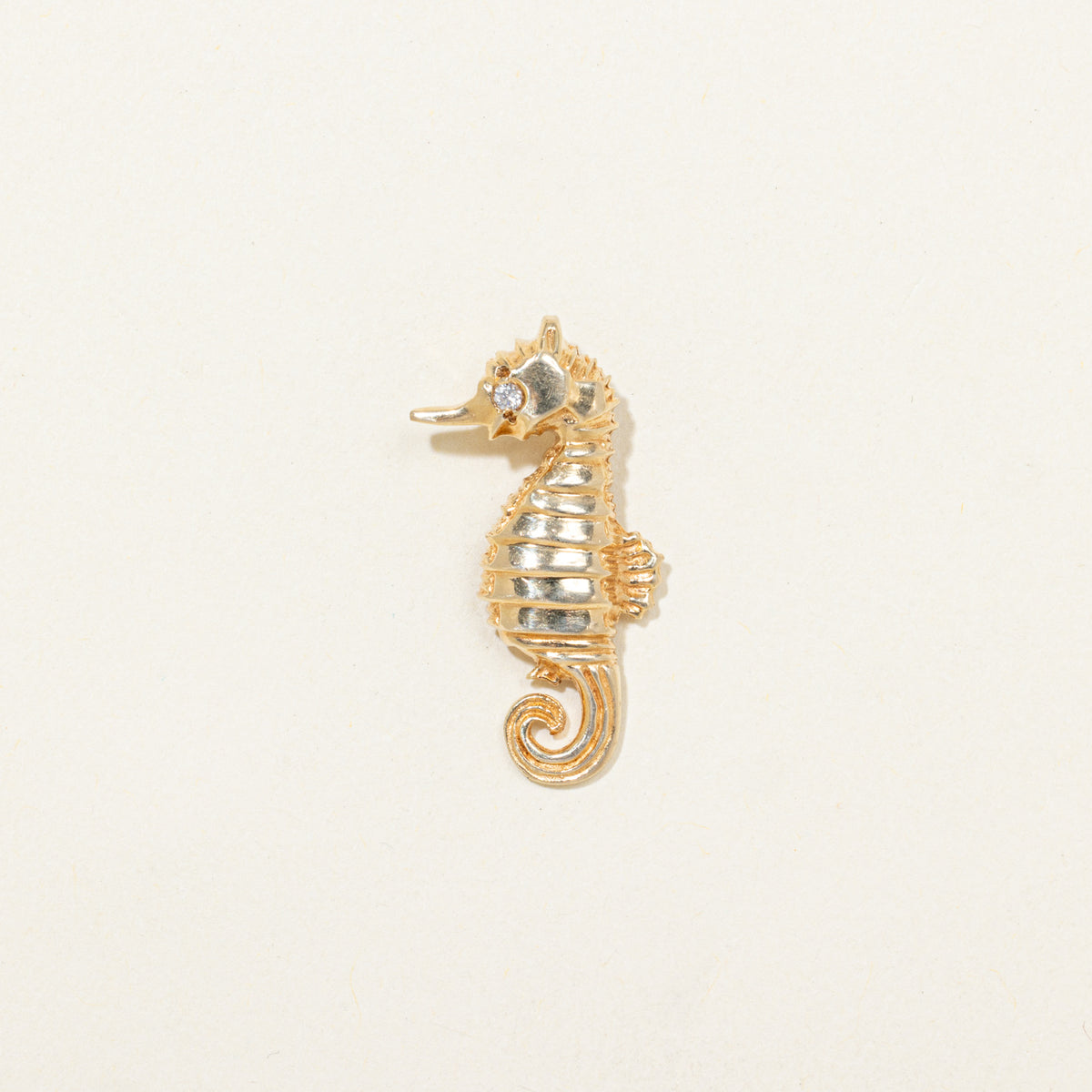Collier Pendentif Vintage En Forme D'hippocampe, Métal Cuivré Et Strass Roses - Ancien, Bon état