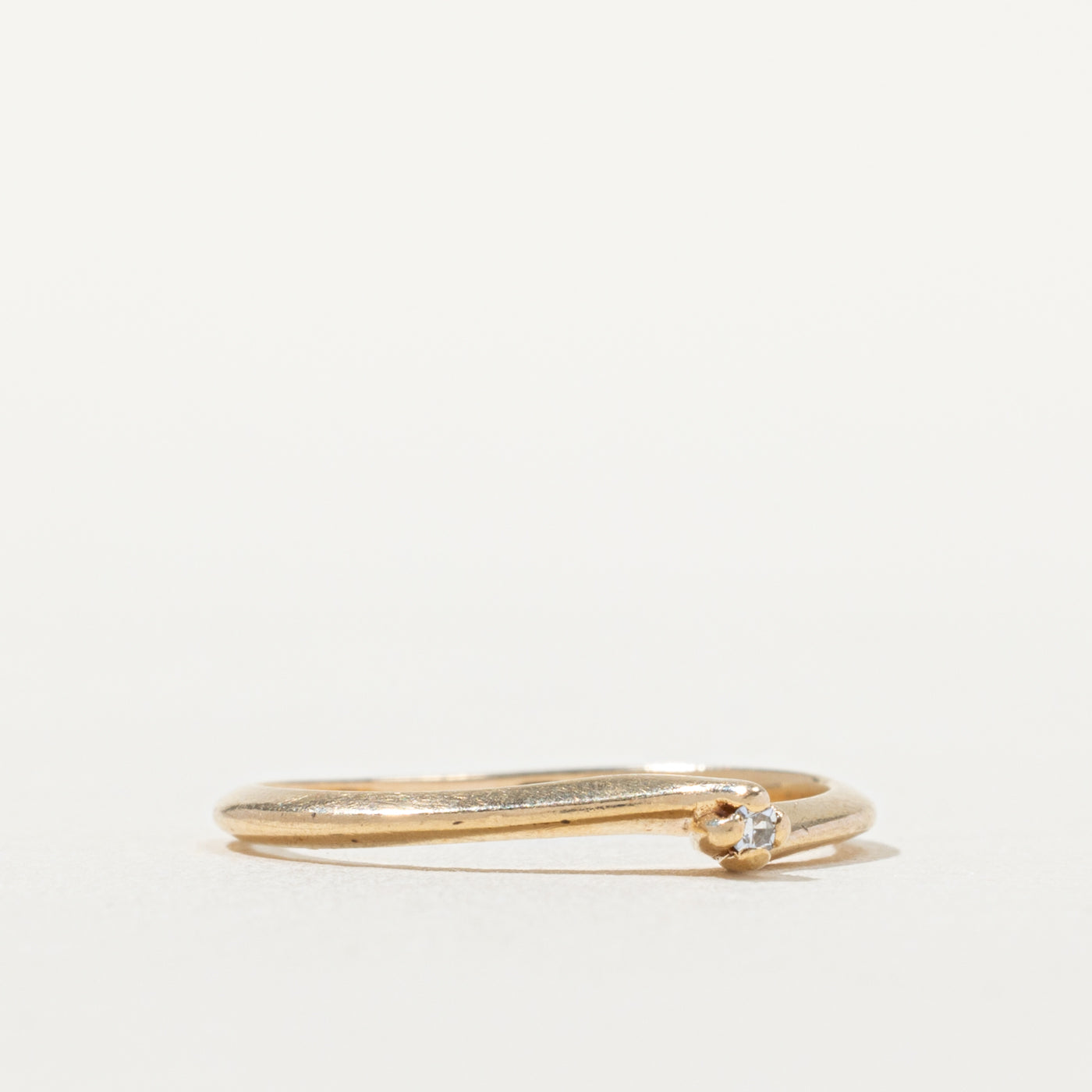 Canadian 10k Diamond Petite Bypass Ring | SZ 5.75