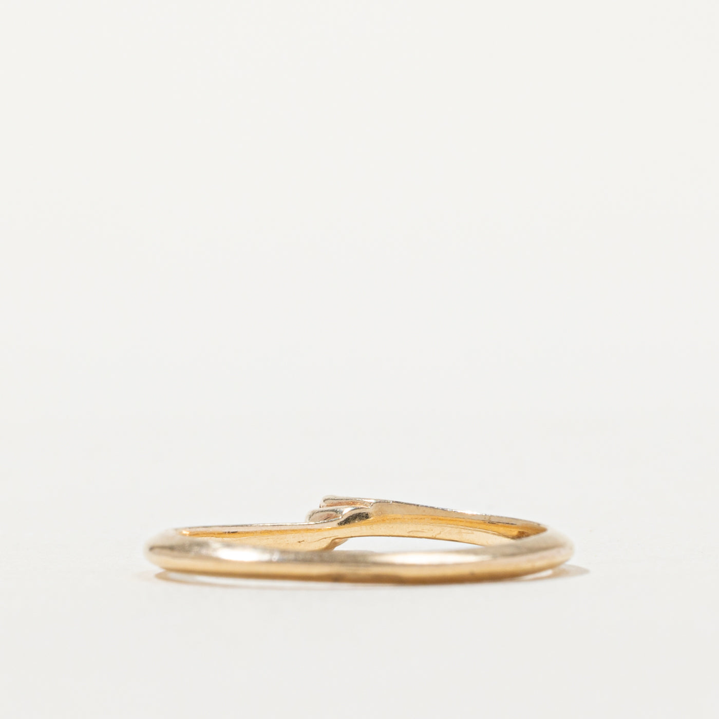 Canadian 10k Diamond Petite Bypass Ring | SZ 5.75