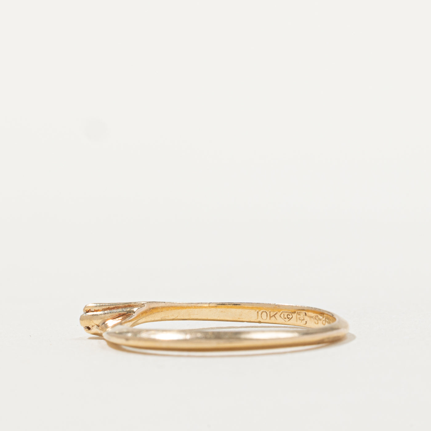 Canadian 10k Diamond Petite Bypass Ring | SZ 5.75