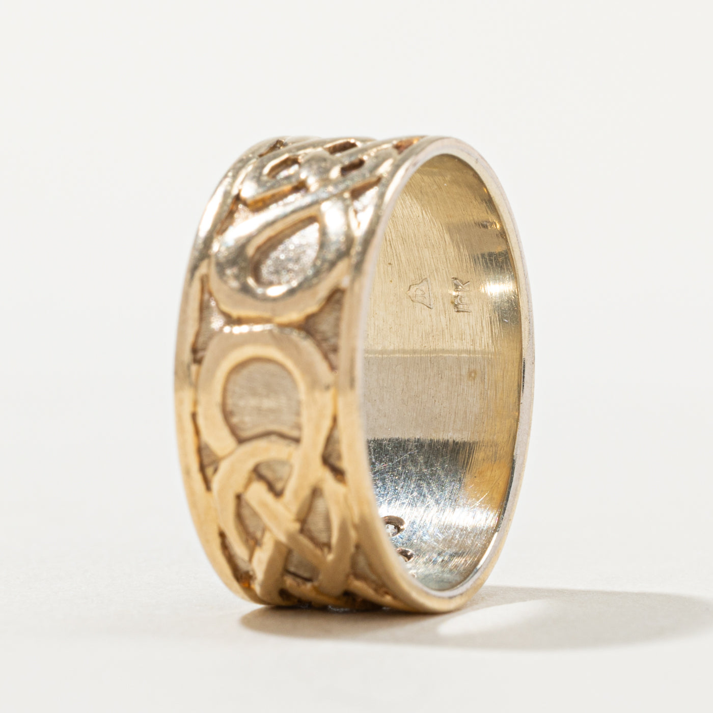 10k Diamond Embossed Celtic Band | 7.84mm | SZ 6.5