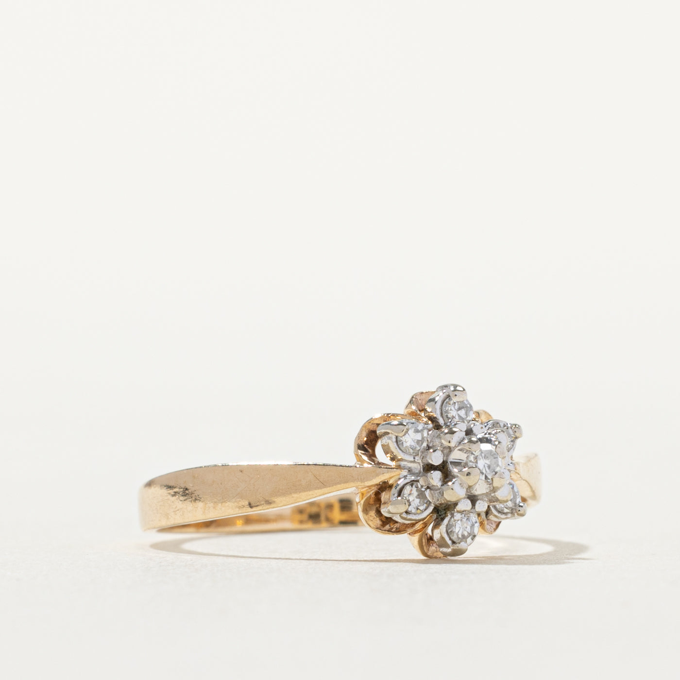 10k Diamond Floral Cluster Ring | SZ 6.75
