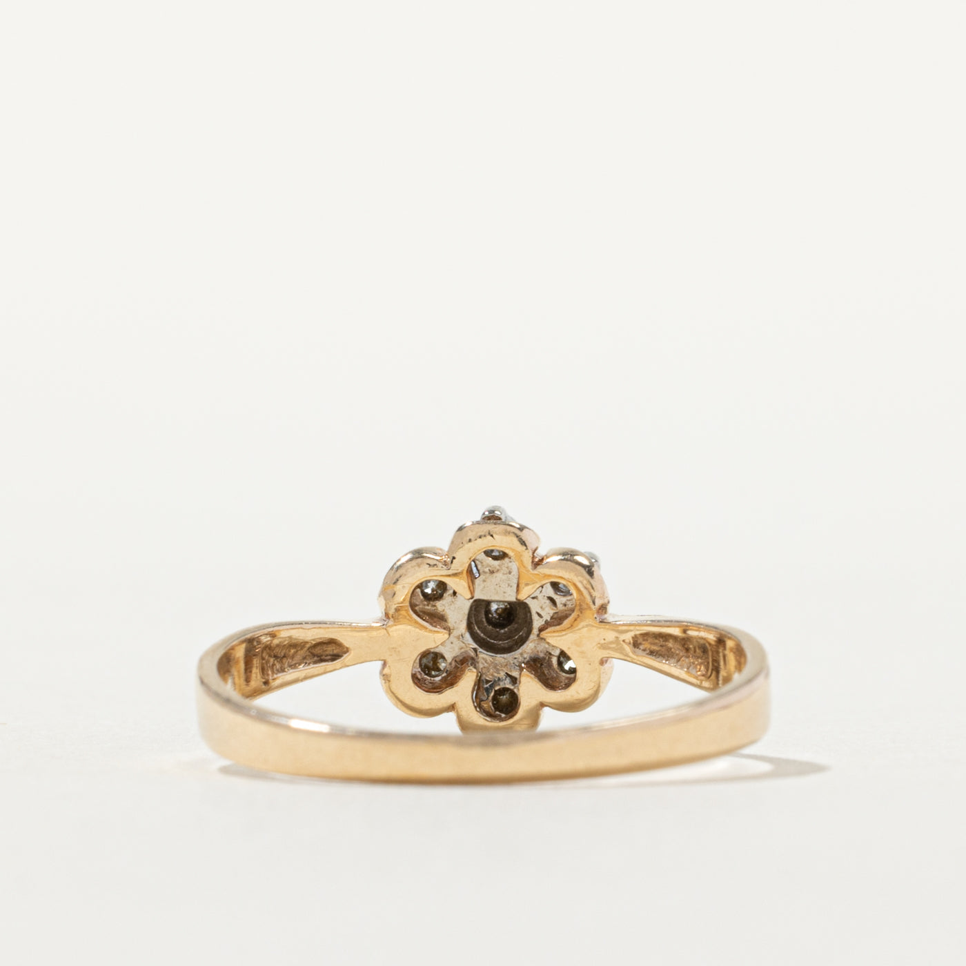 10k Diamond Floral Cluster Ring | SZ 6.75