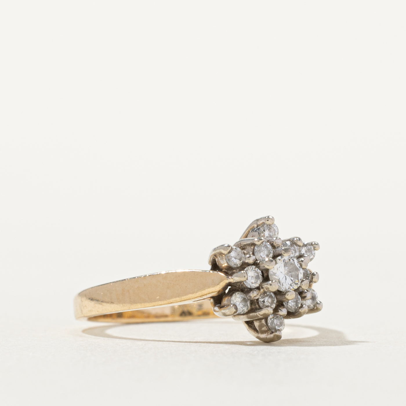 10k Diamond Snowflake Cluster Ring | SZ 6.25