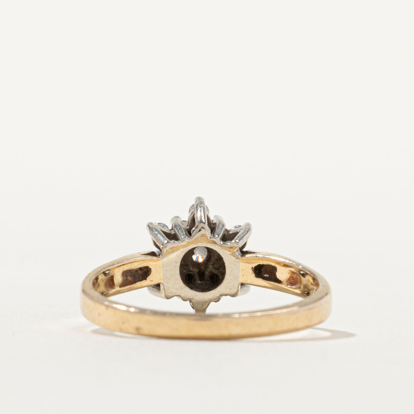 10k Diamond Snowflake Cluster Ring | SZ 6.25
