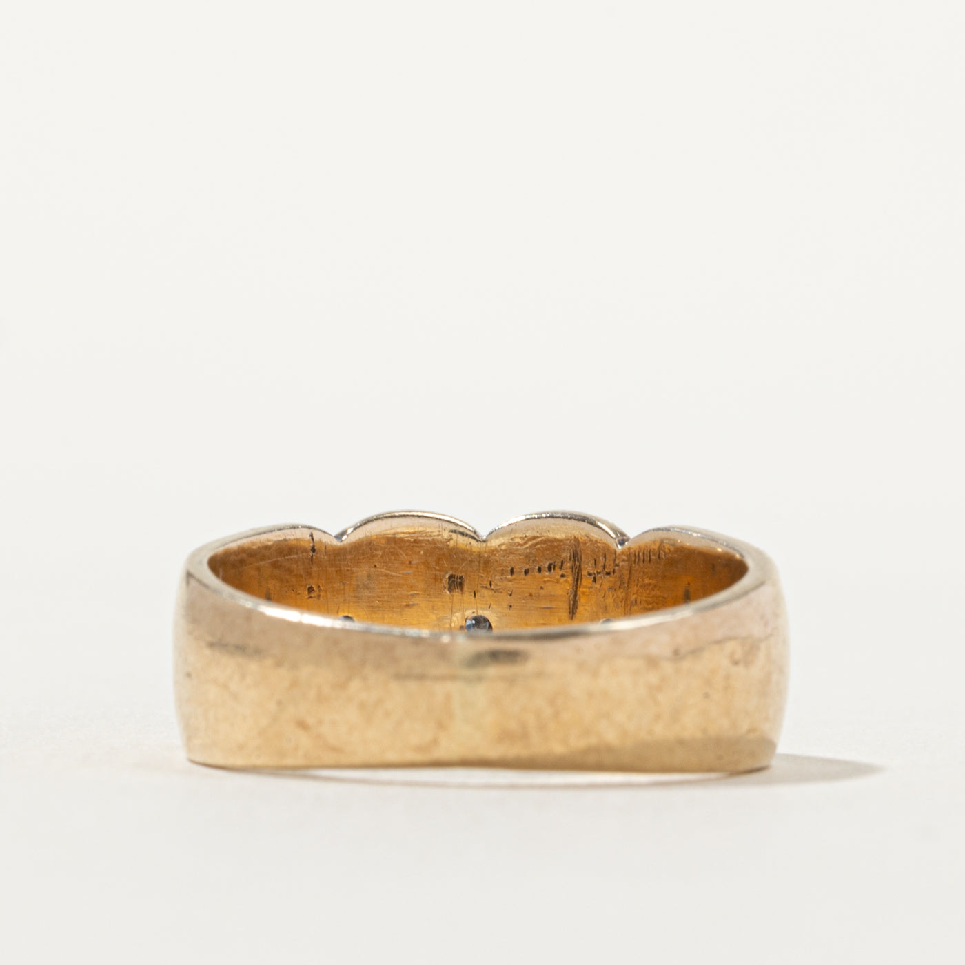 10k Diamond Textured Circles Band | SZ 7