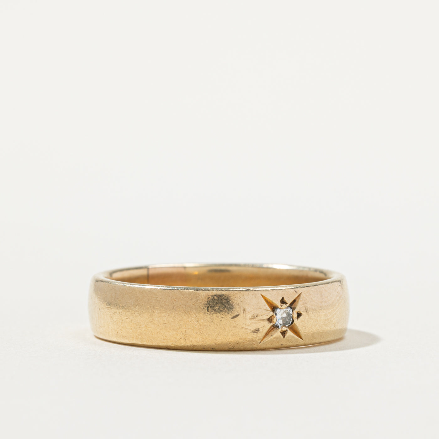 10k Star Set Diamond Band | 5.8mm | SZ 11.5