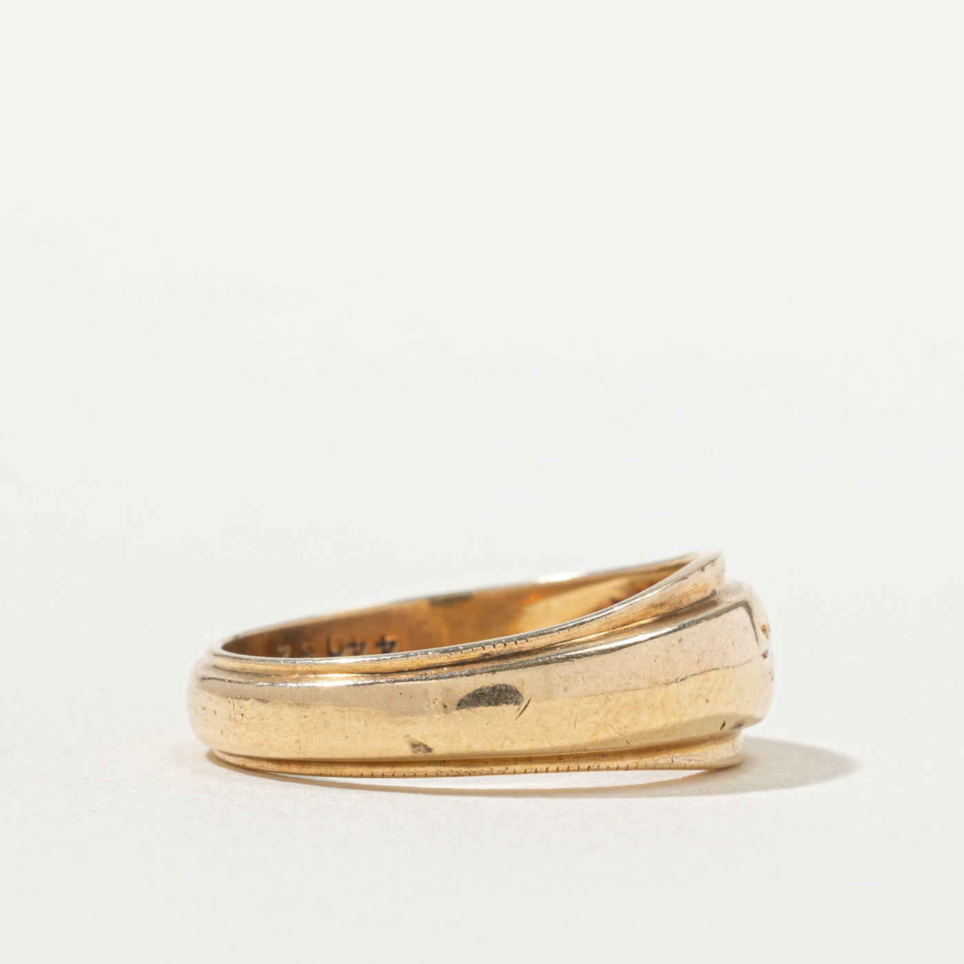 14k Star Set Diamond Grooved Band | SZ 5.5