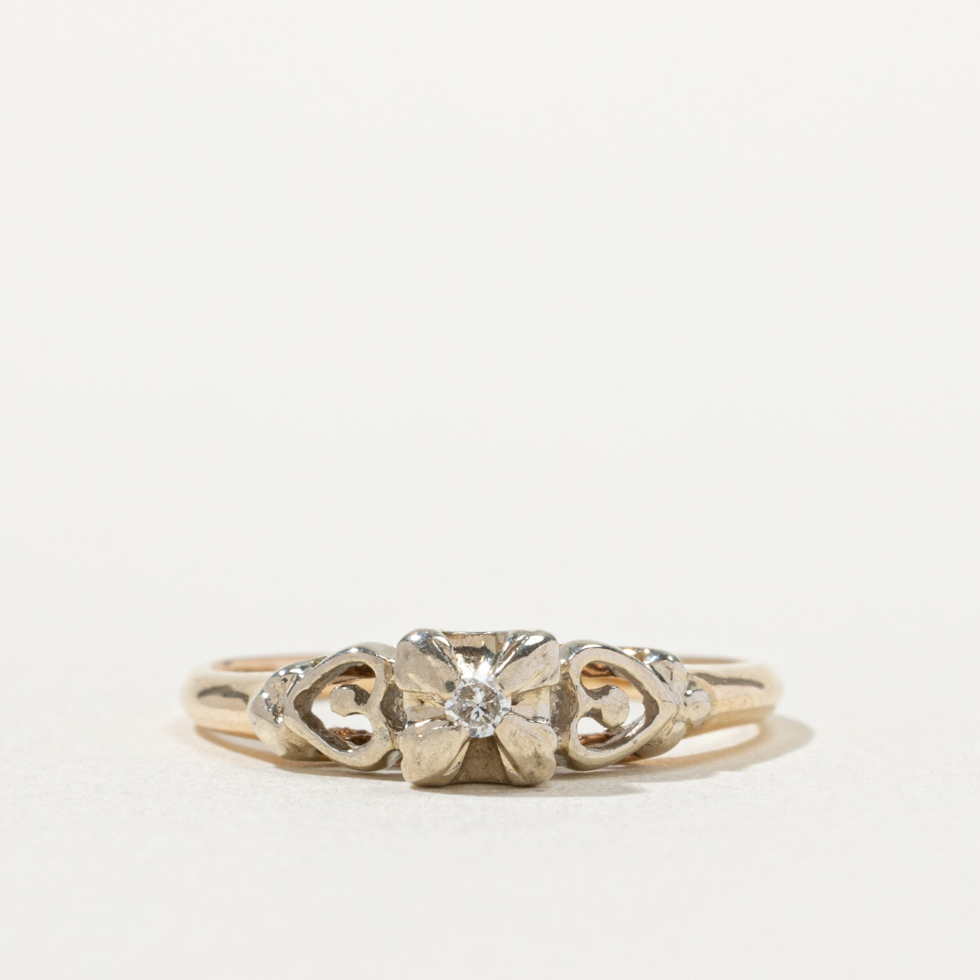 14k Illusion Set Diamond Textured Ring | SZ 5.5