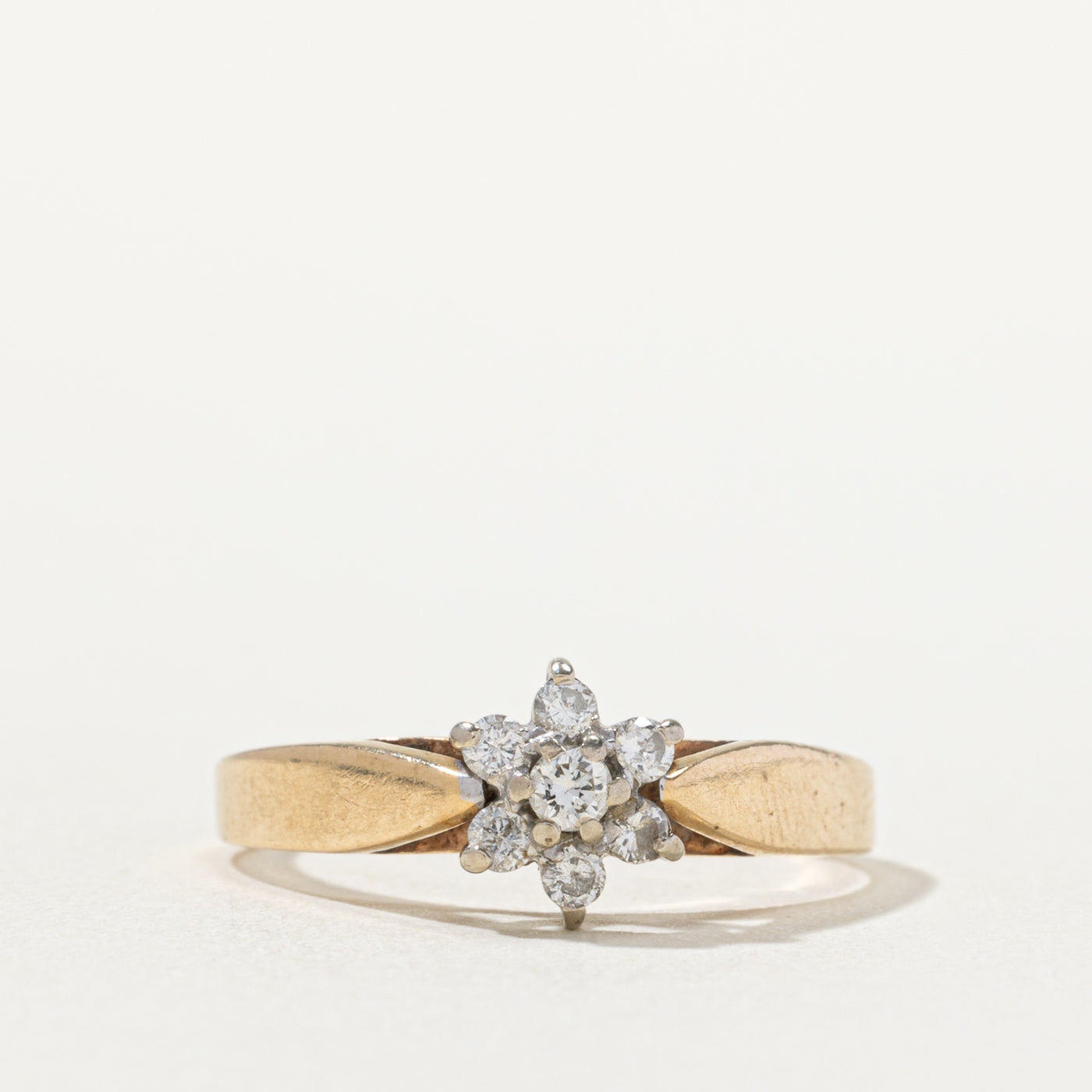 14k Diamond Floral Cluster Ring | SZ 5.75