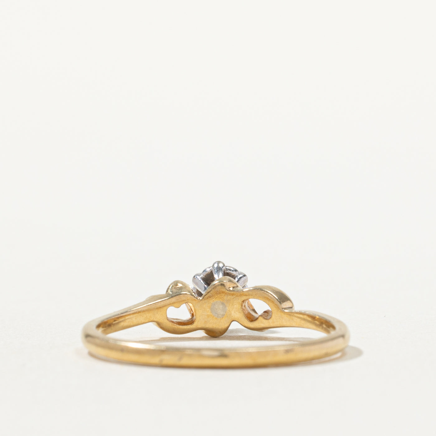 14k Illusion Set Diamond Heart Accented Ring | SZ 6.5