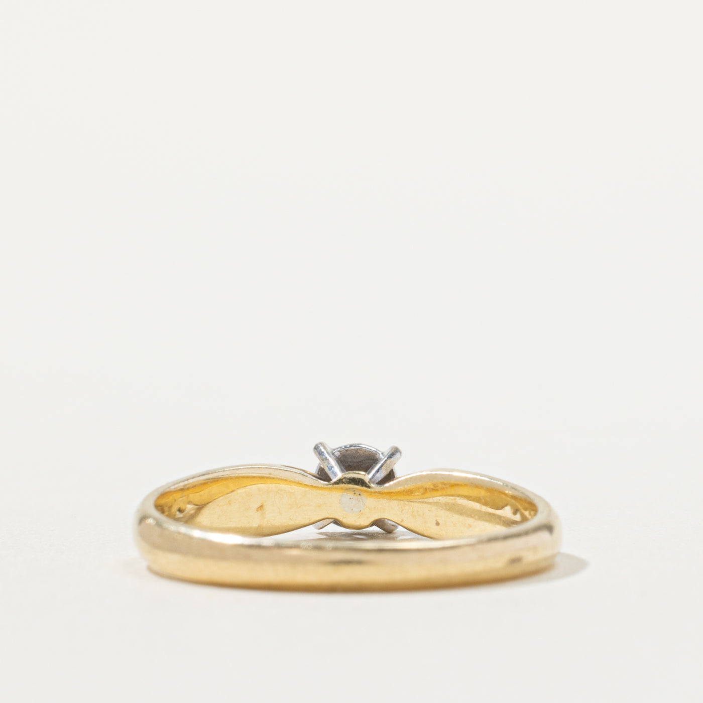 14k Illusion Set Diamond Reverse Tapered Ring | SZ 6.75