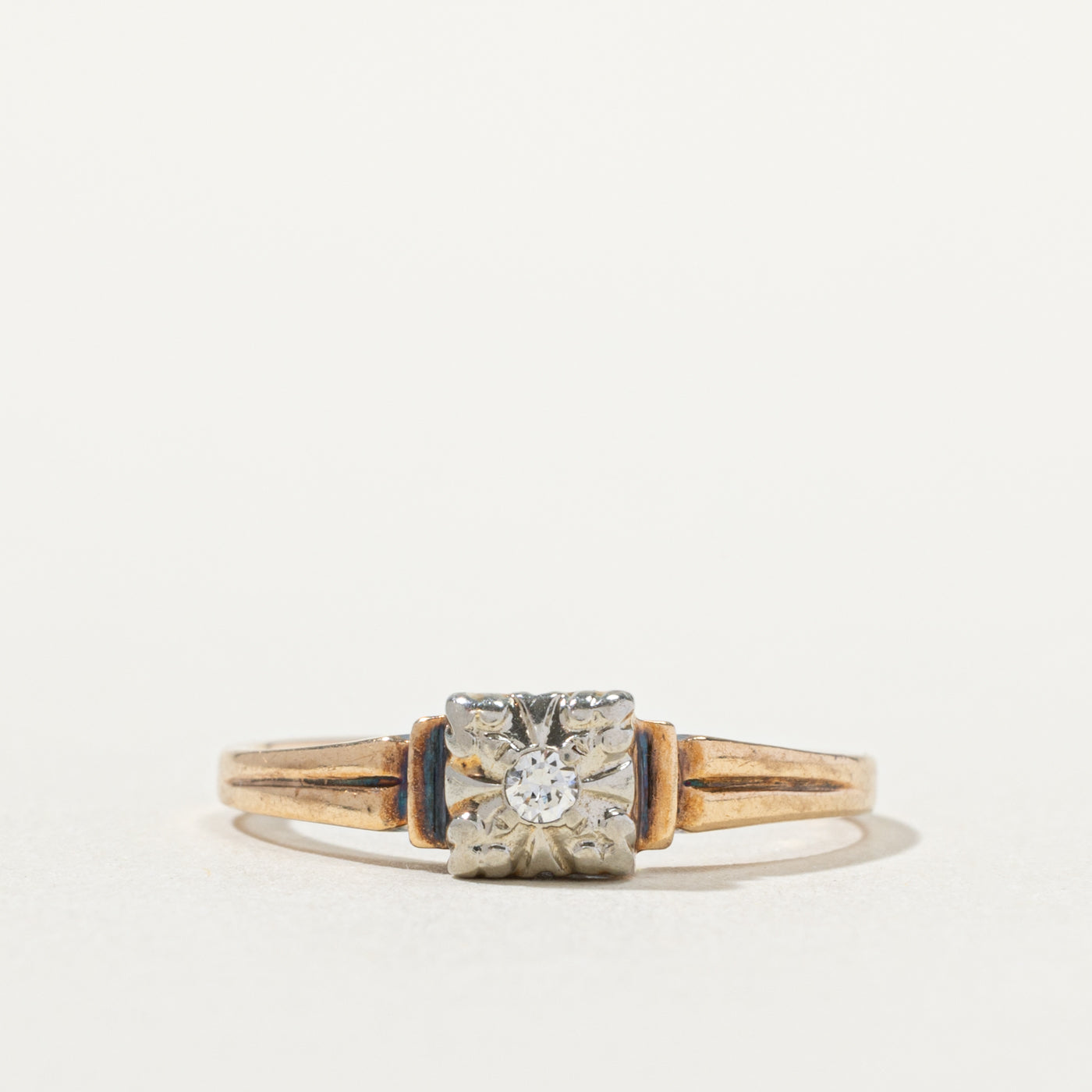 14k Illusion Set Diamond Textured Ring | SZ 7