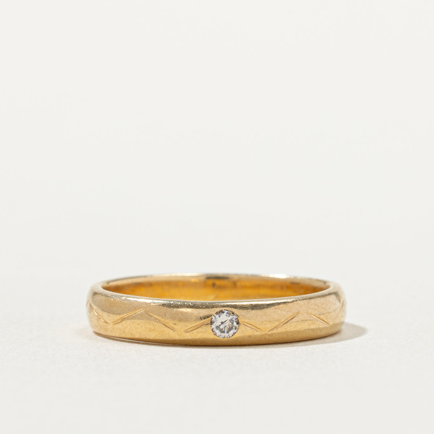 18k Flush Set Diamond Band Engraved Band | 3.03mm | SZ 4.25