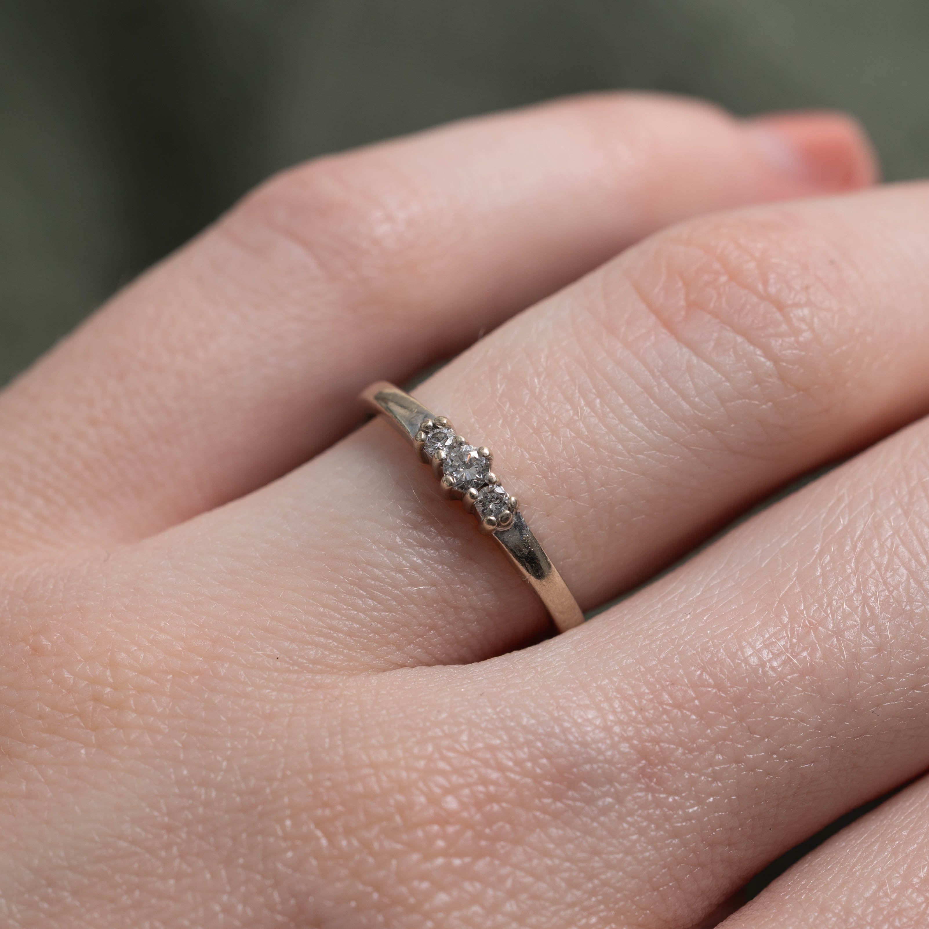 10k Three Stone Diamond Petite Ring | SZ 5.25