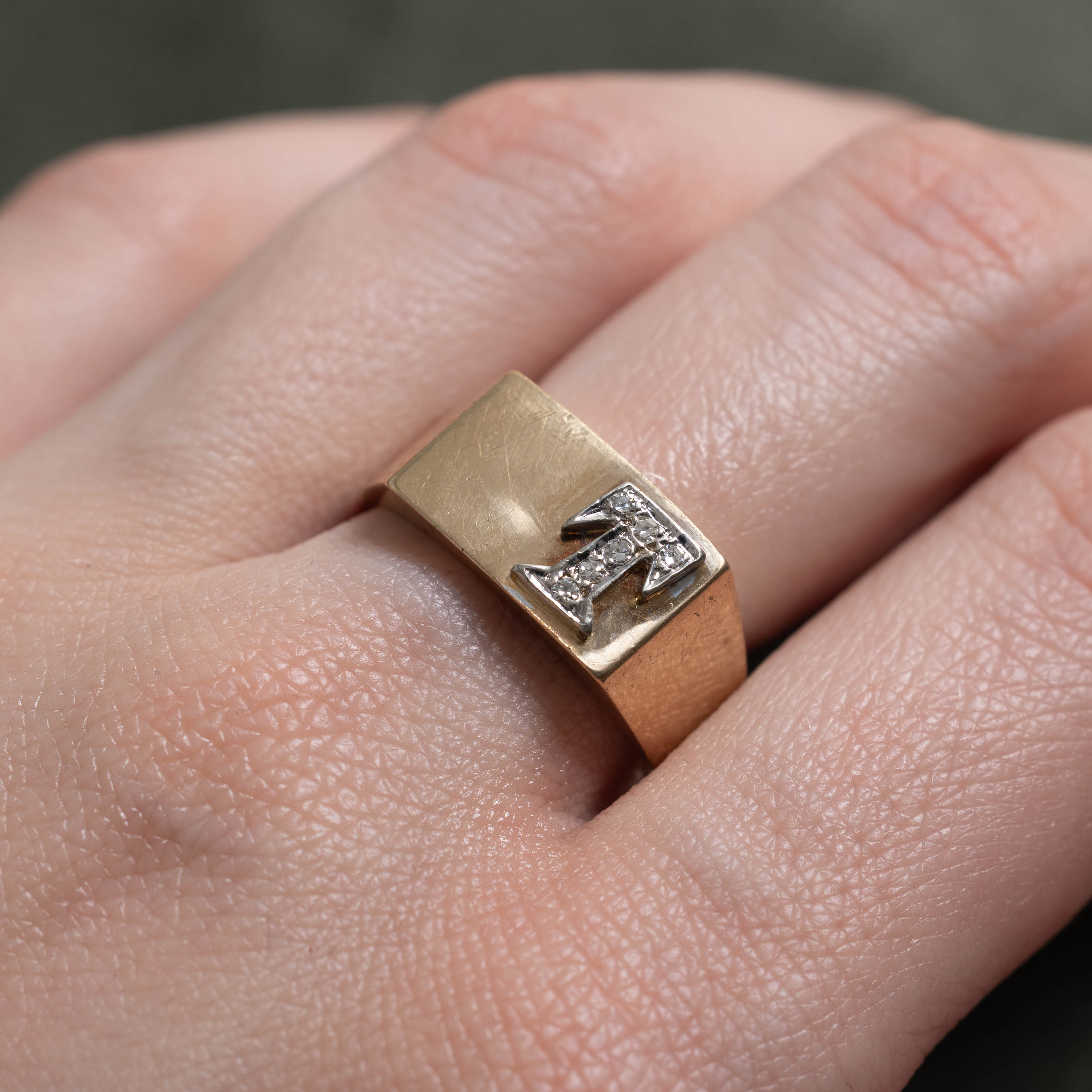 10k Diamond "T" Initial Ring | SZ 8.25