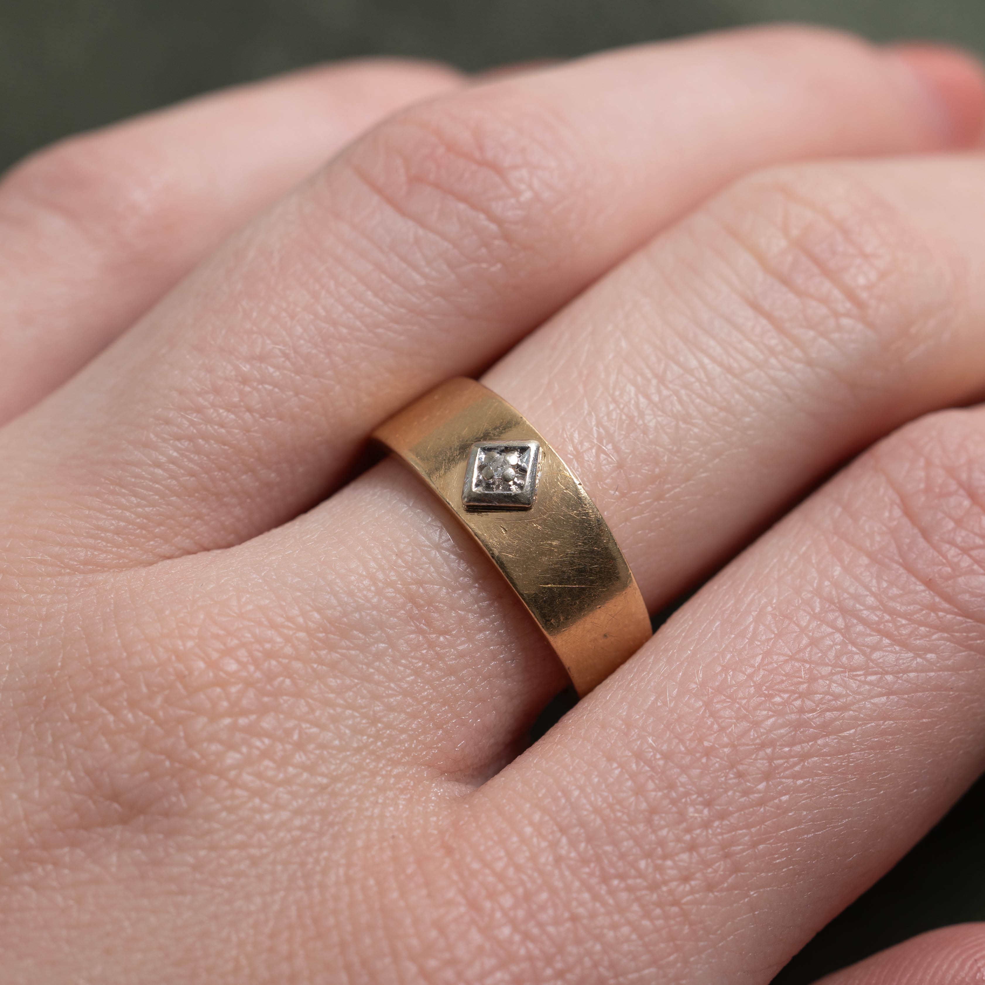 10k Diamond Rhombus Band | SZ 6.5