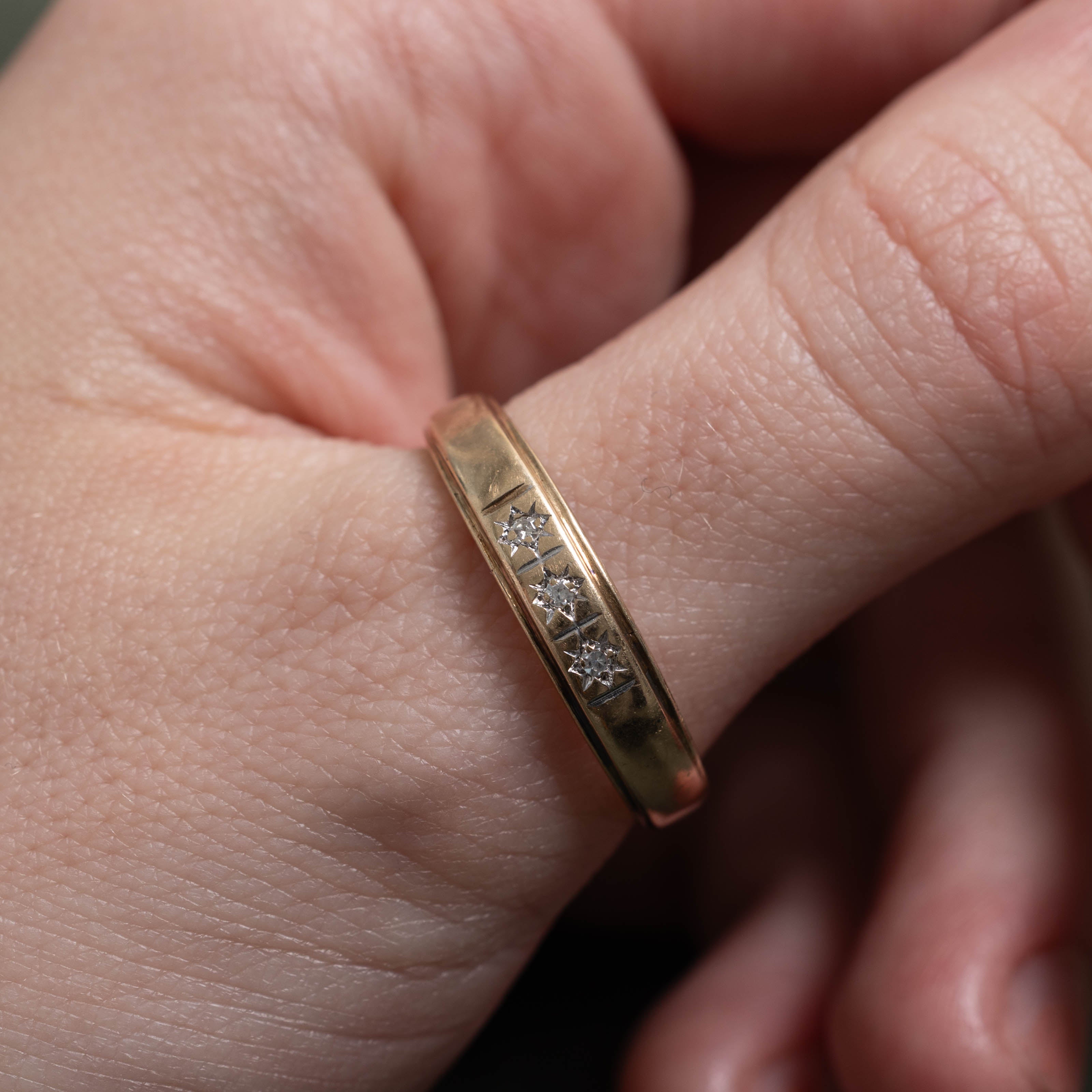 10k Star Set Three Stone Diamond Band | SZ 10.75