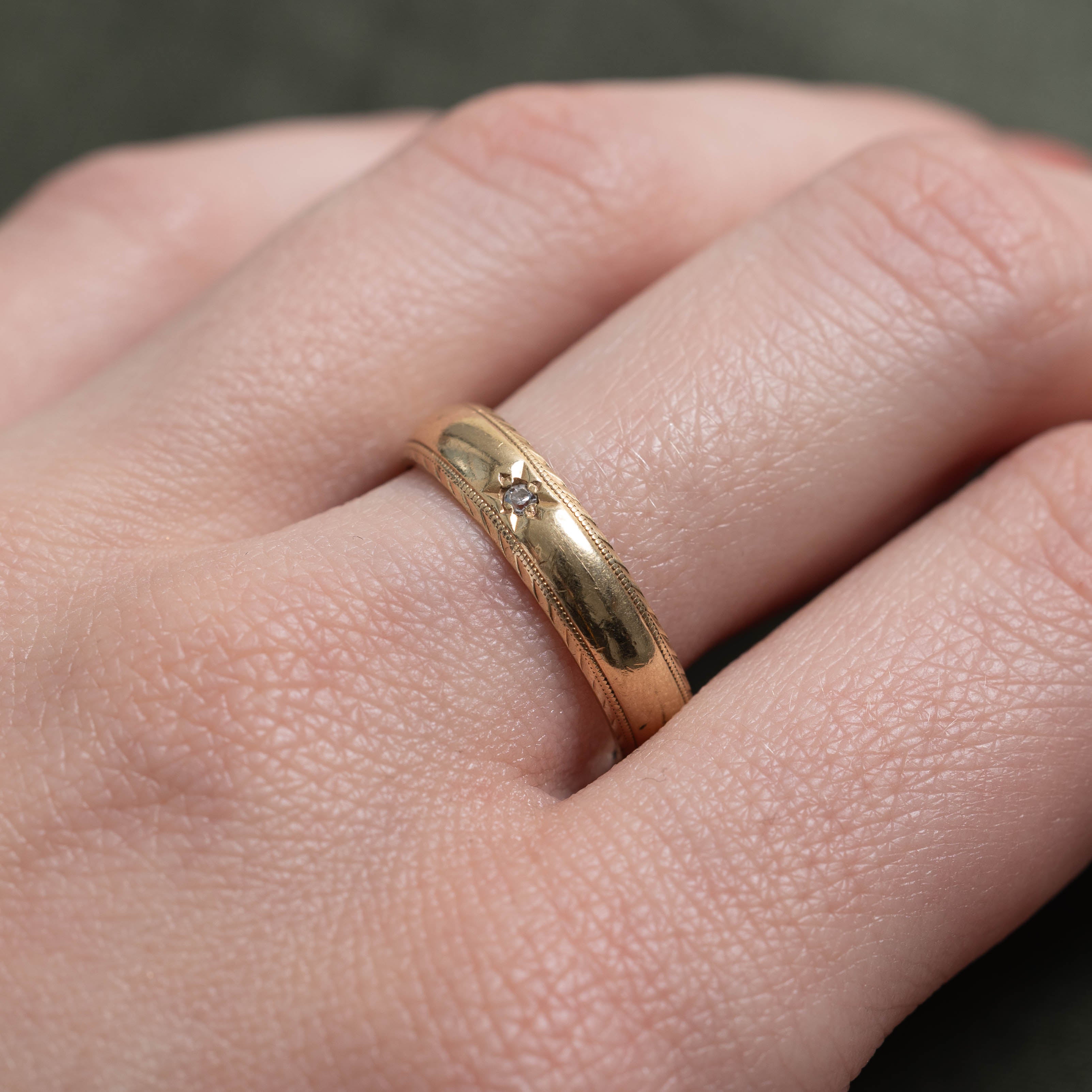 10k Star Set Diamond Textured Band | 4.65mm | SZ 7.75