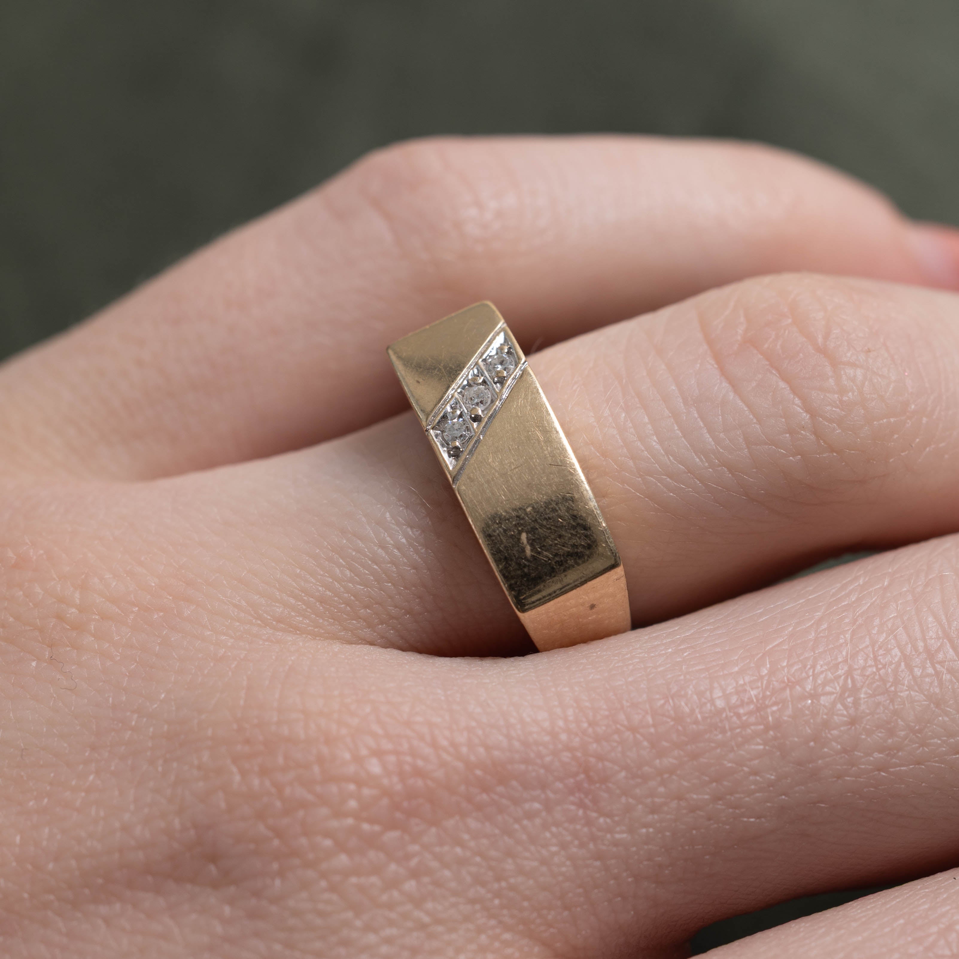 10k Three Stone Diagonal Set Diamond Soft Square Ring | SZ 5.25