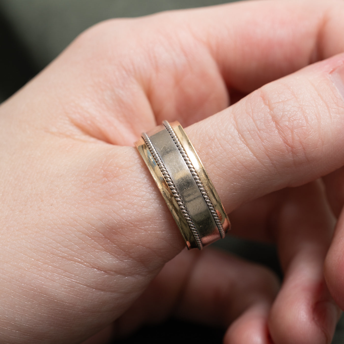 Bague bicolore avec accent de diamant | Taille 11.0