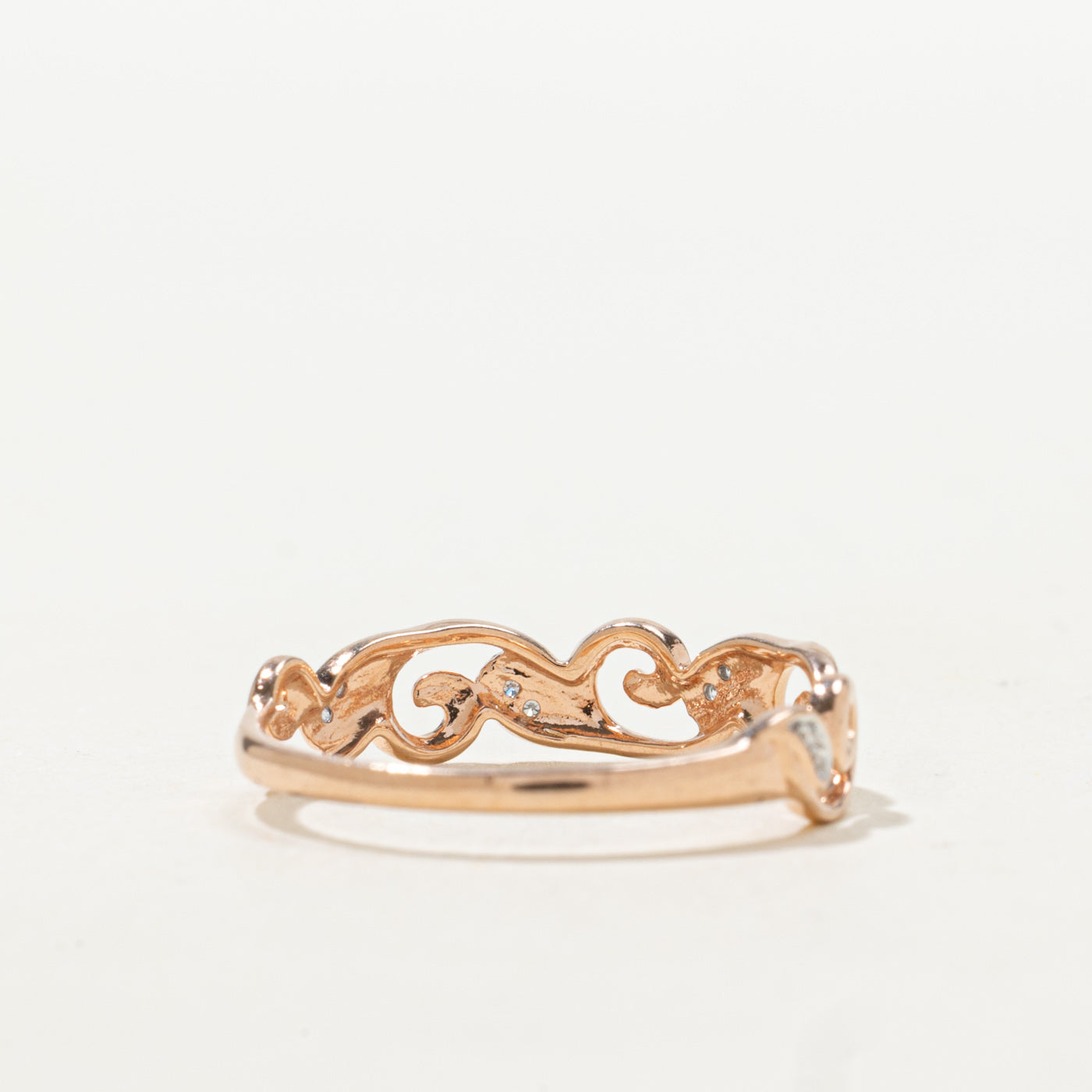 Bague ornée de diamants et de volutes | Taille 6,5