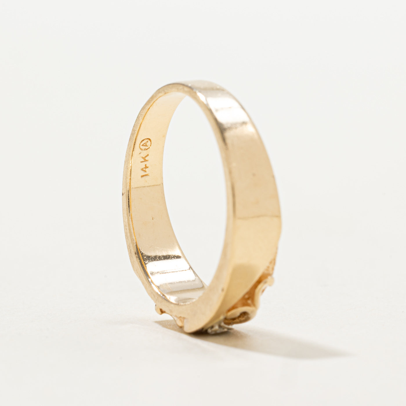 14k Diamond Scrollwork Embossed Band | SZ 6.5