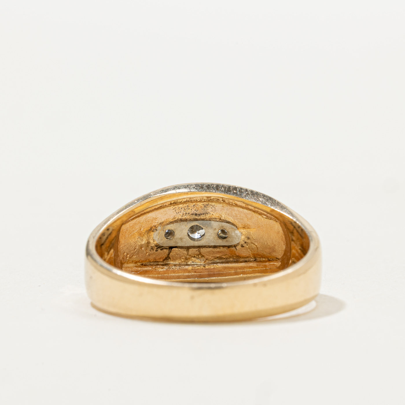 14k Diamond Textured Tapered Ring | SZ 7.5