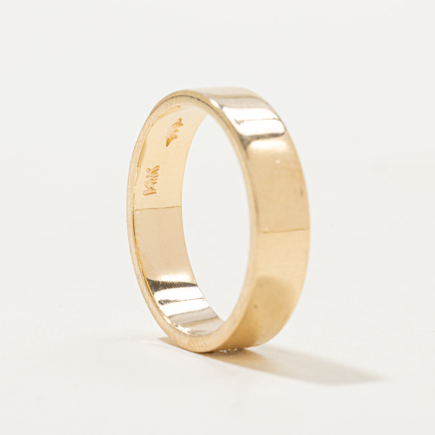 14k Yellow Gold Single Diamond Band | 4.20mm | SZ 5.25