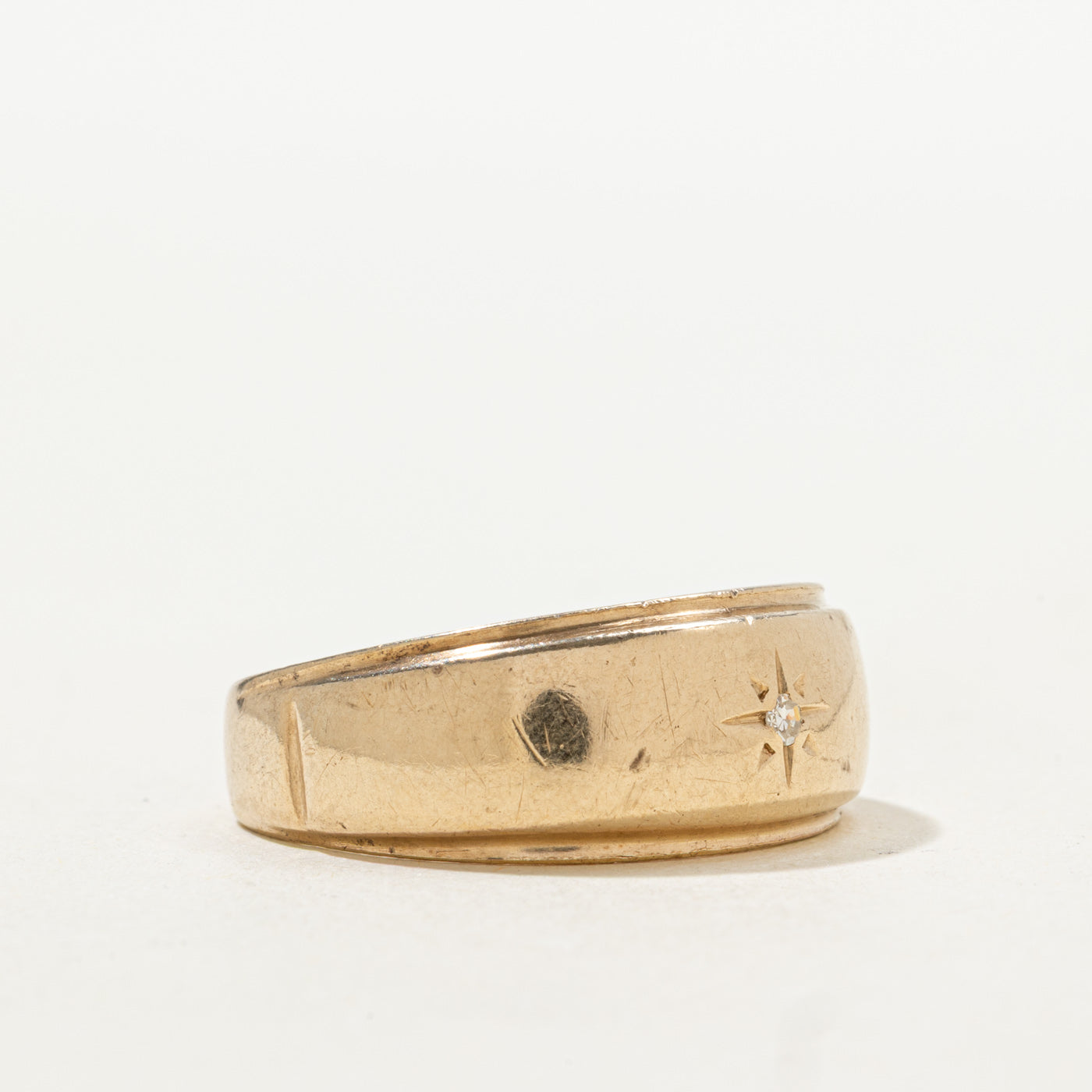 Star Set Diamond Grooved Band | SZ 10.5